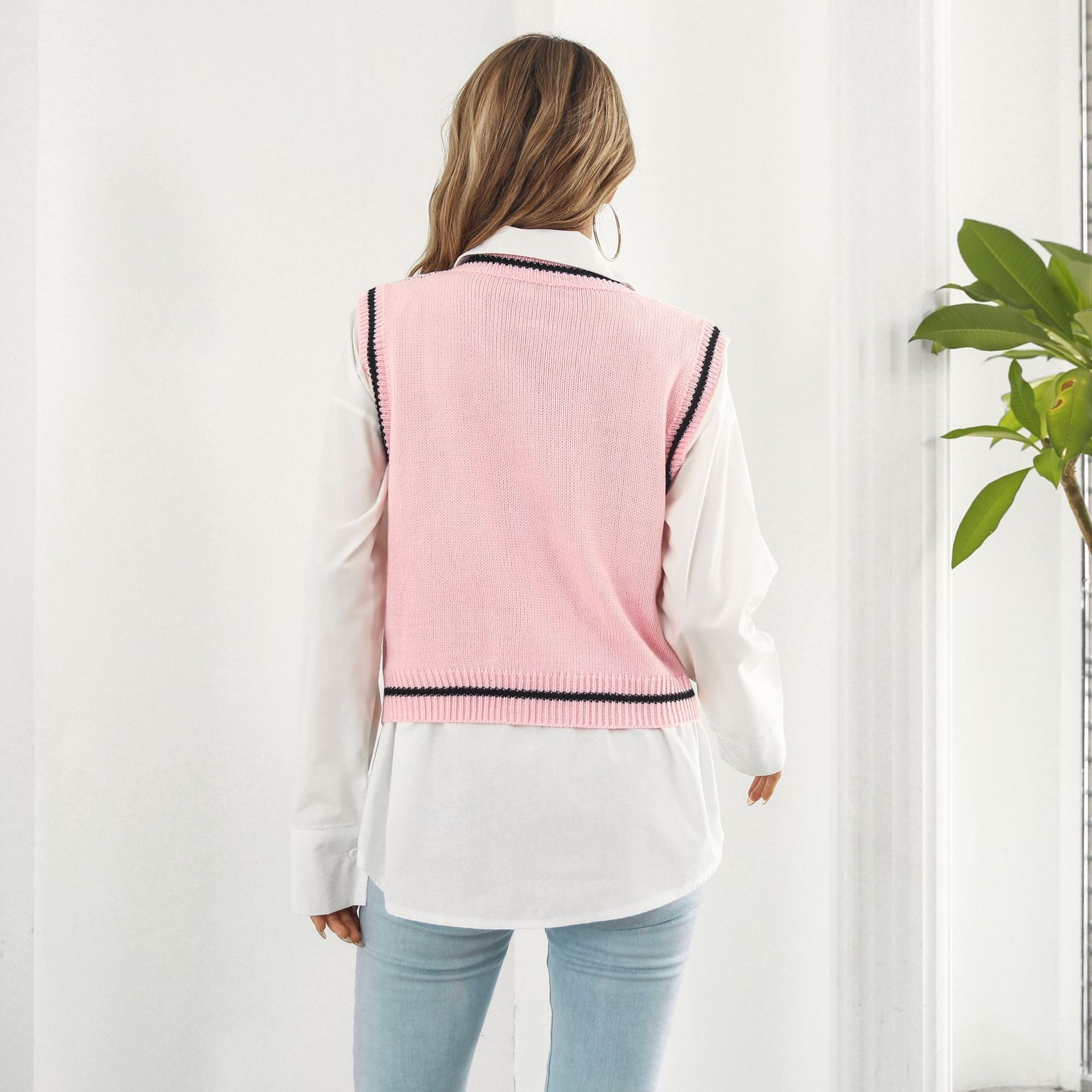 Women Y2K Halloween Skull Jacquard Sweater Vest Diamond Tank Top Female Pullover Vest Autumn Winter V-neck Knitted Sweater Vest