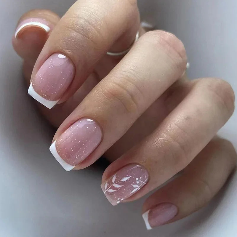 24Pcs White French Fake Nails Wearable Press on Nails Short Square False Nail art Artifical Finished Fingernails tips 520