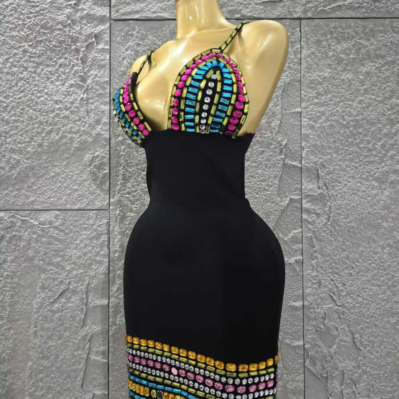 Black Color Women Sleeveless Sexy V-Neck Bodycon Mini Bandage Dress Colorful Crystal Celebrate Nightclub Party Red Carpet Dress