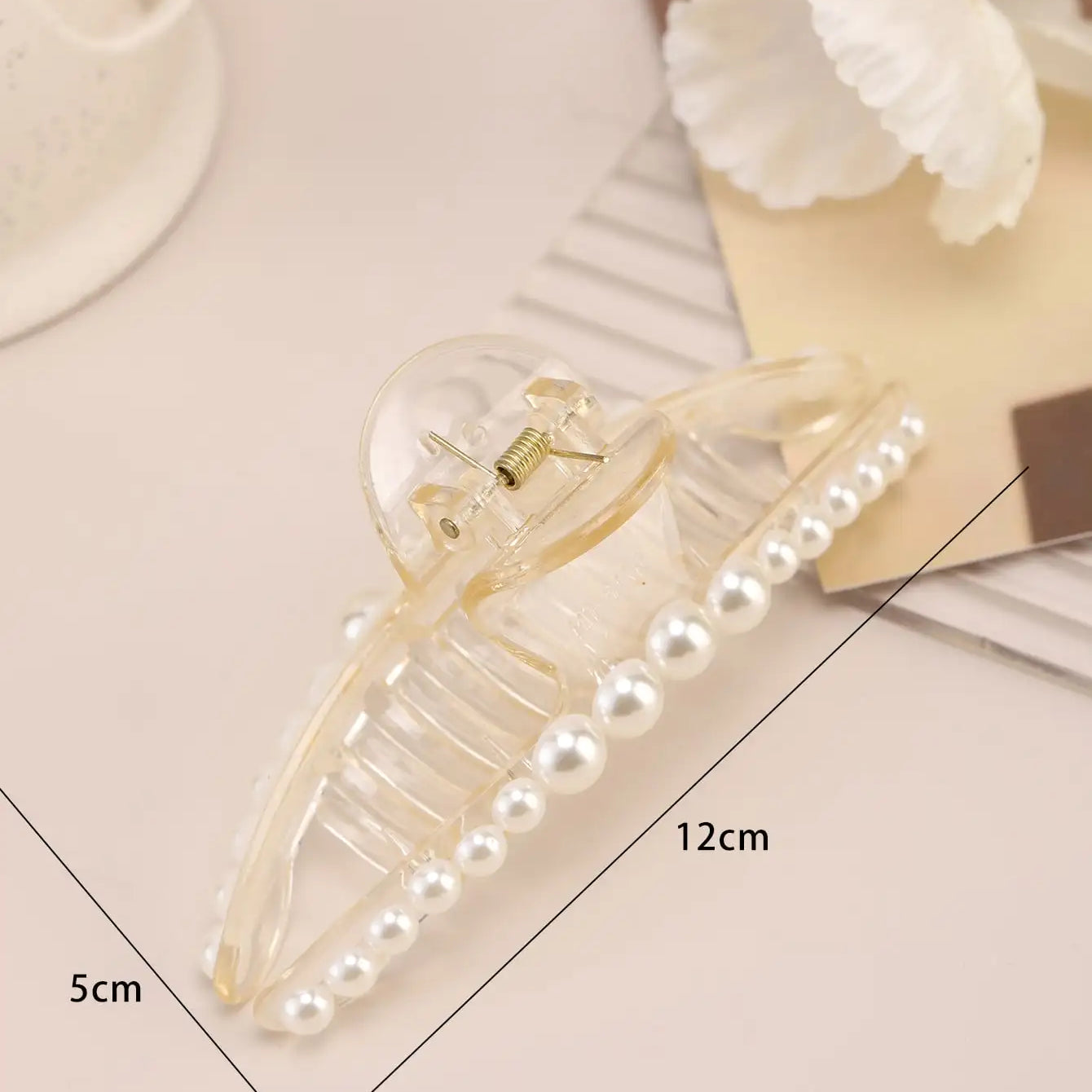 Back of head large pearl hairpin hair grab Korean version of shark clip metal pan hair grab clip simple headdress hairpin female 81