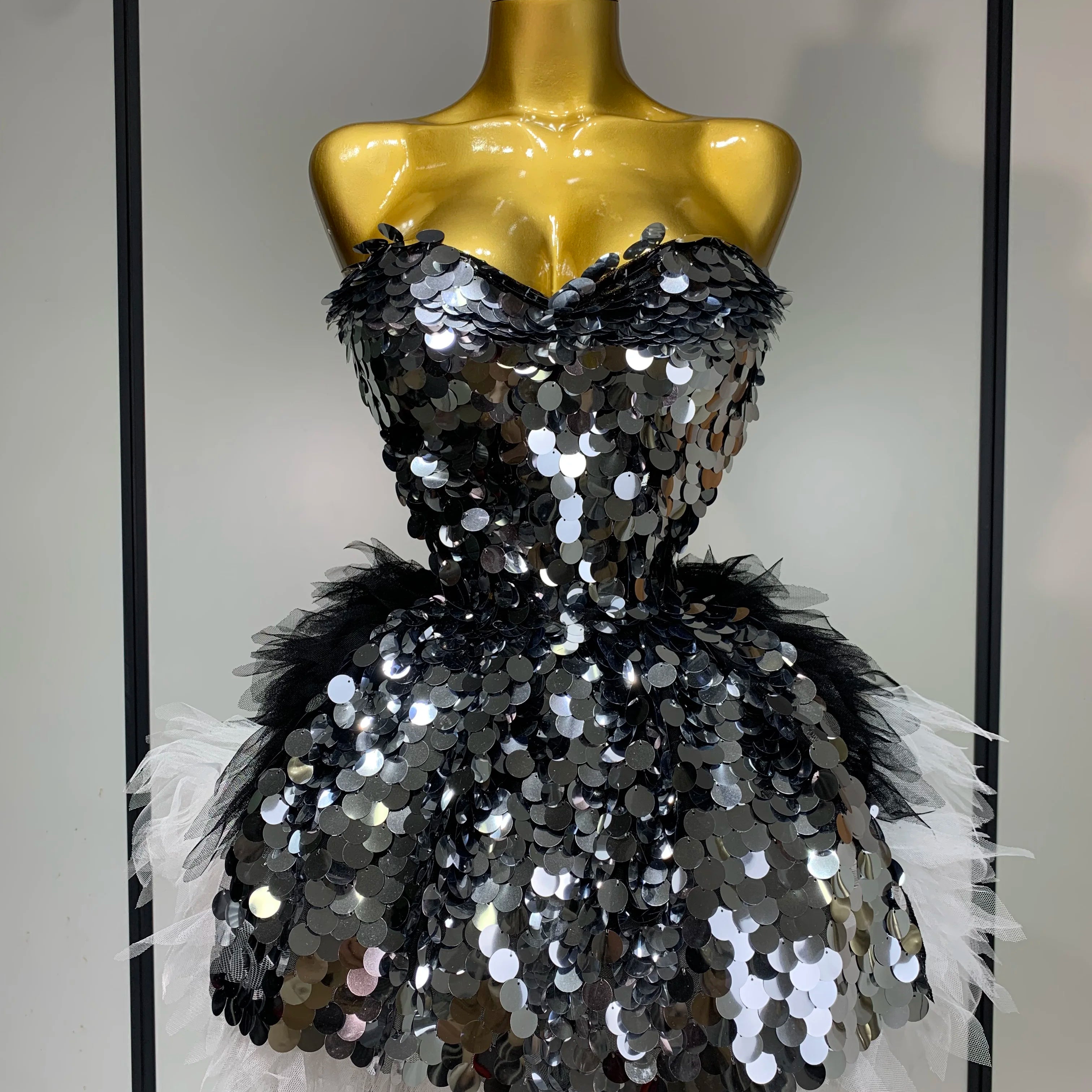 Sparkly Sequins Ruffles Two Pieces Set Sexy Backless Top Skirt Set Nightclub Performance Dance Dress Singer Stage Outfit Black