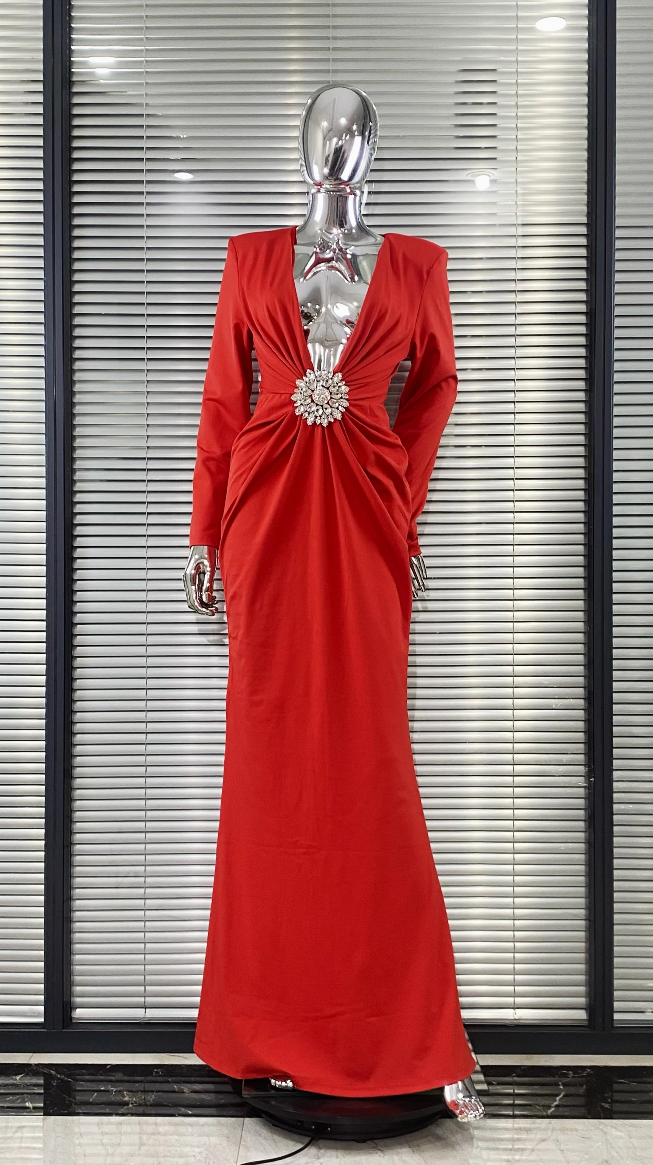 2025 Autumn Shining Diamonds Sexy V-Neck Package Hip Black Floor Length Dress Graceful Woman Party Dress Cocktail Party Outfit Red