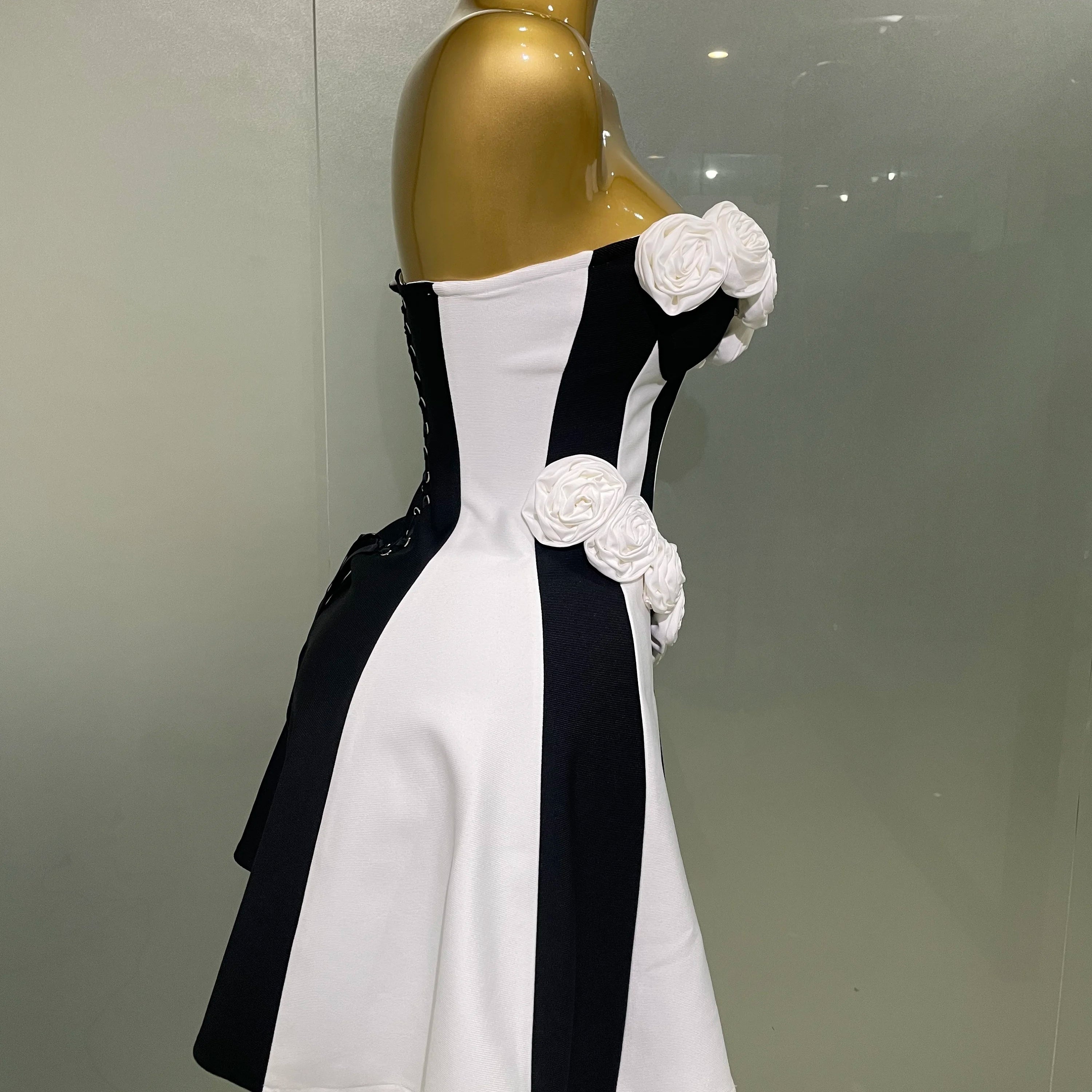 2025New Women Flower Decoration Strapless Black White Stripe Bandage Short Dress Cocktail Party Elegant Evening Club Party Dress