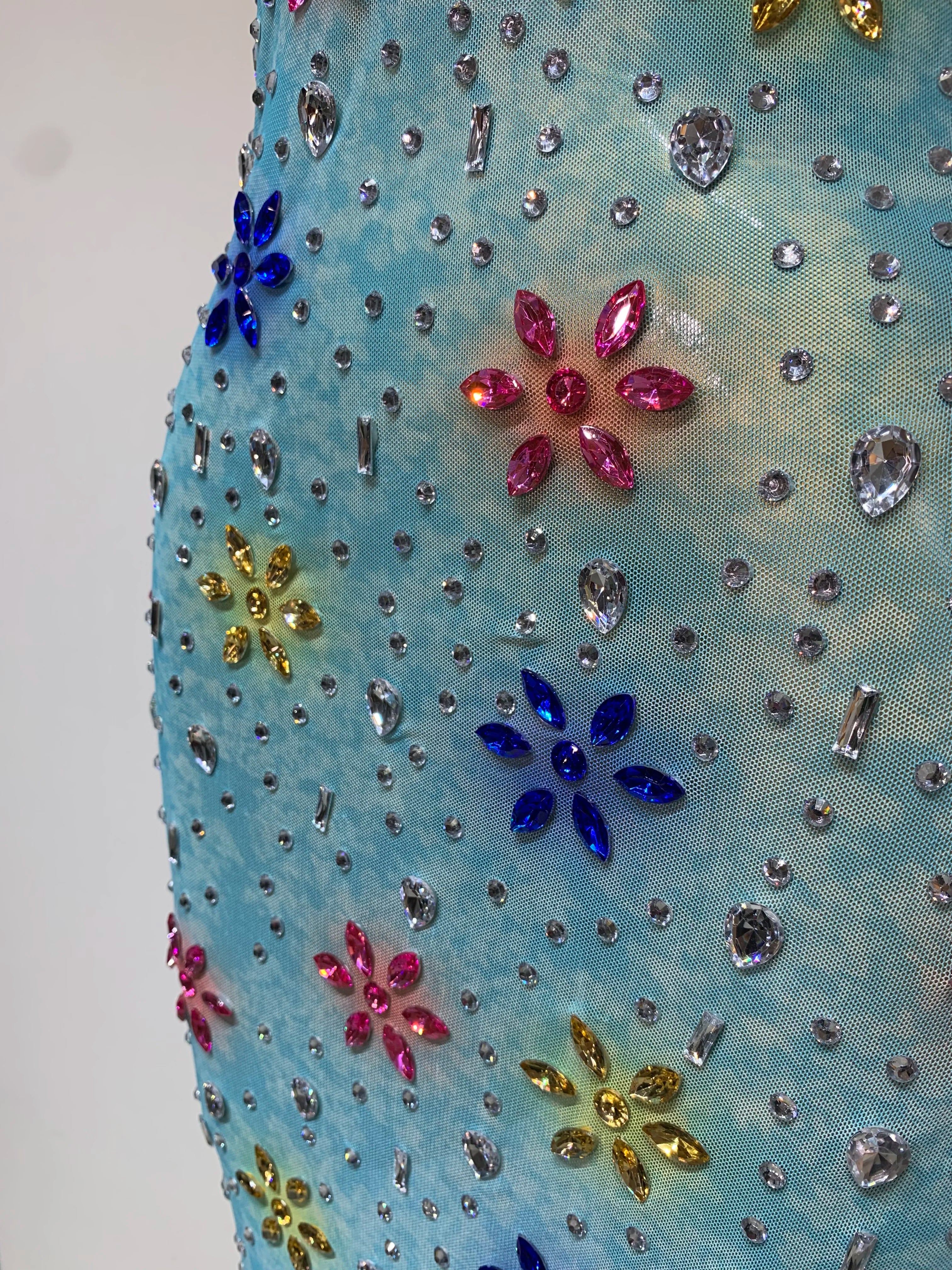 2025 Newest Sexy Mesh High Split Sparkly Diamonds See Through Dress Luxury Birthday Dress Women Celebrate Party Stage Outfit