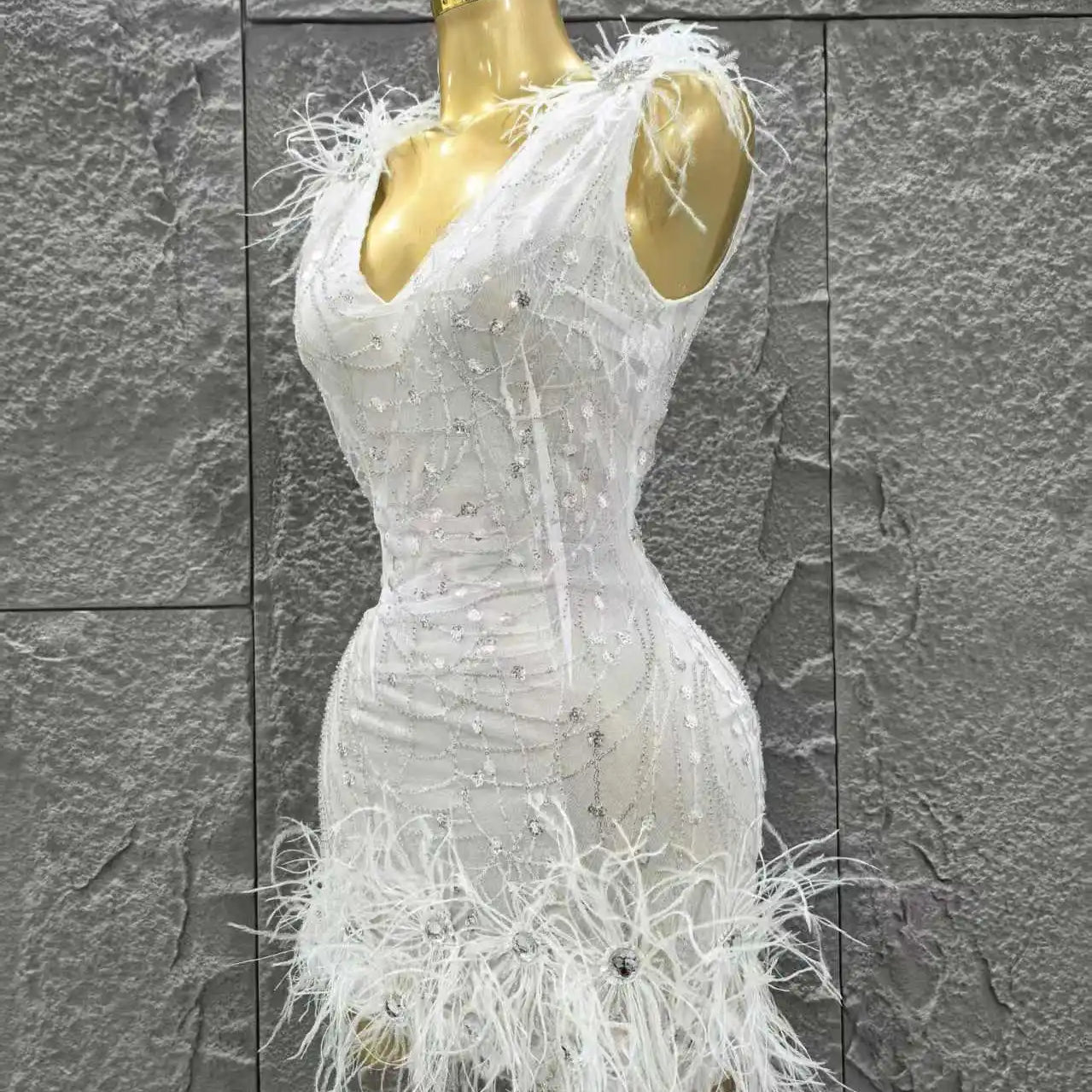 White Color Women Sleeveless Sexy V-Neck Bodycon Mini Dress Feathers Celebrate Birthday Party Cocktail Outfit Wholesale