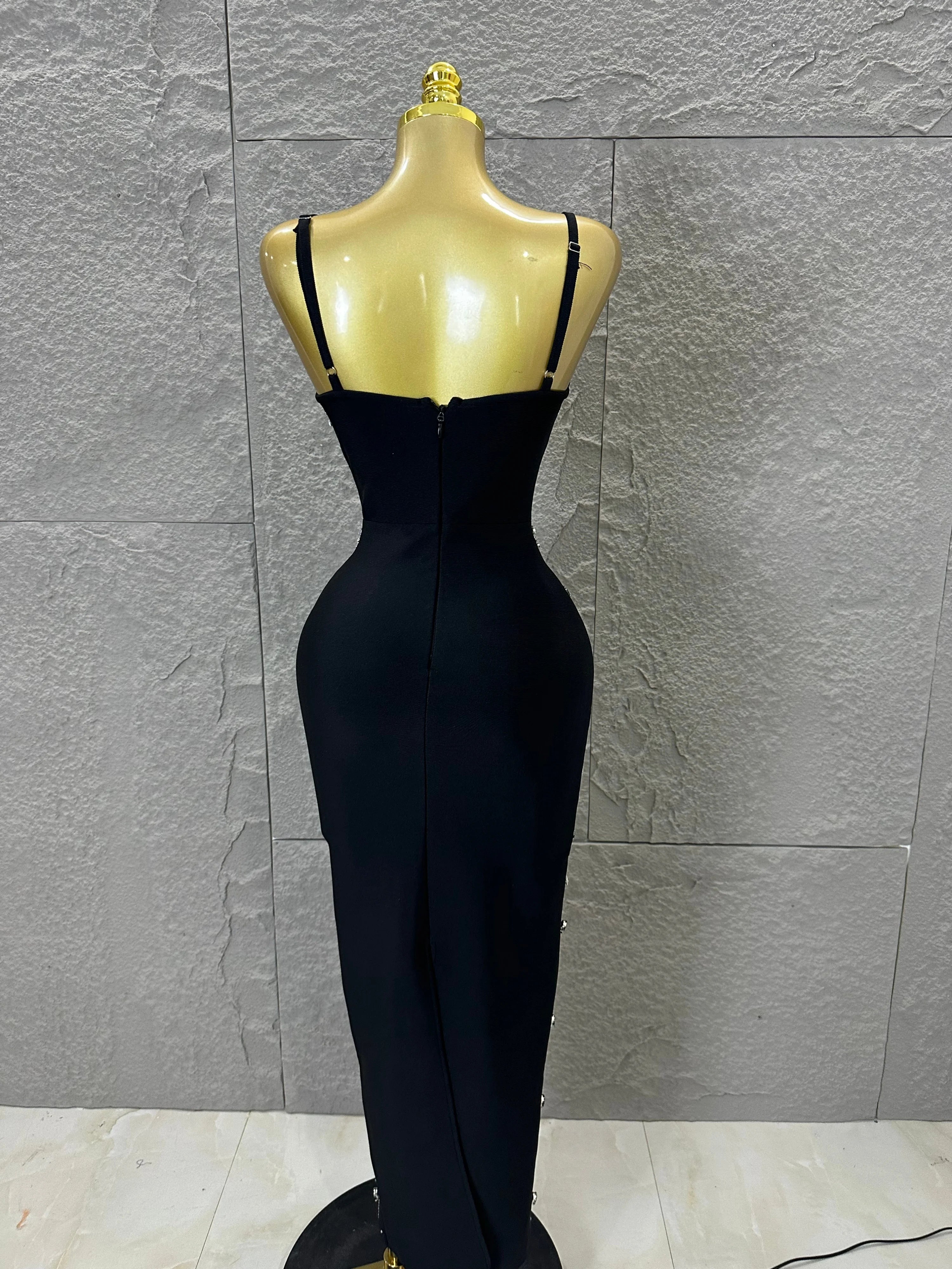 Sophisticated Black Bandage Midi Dress Women Spaghetti Strap Sweetheart Neck Rhinestone Emerald Bodycon Evening Gown