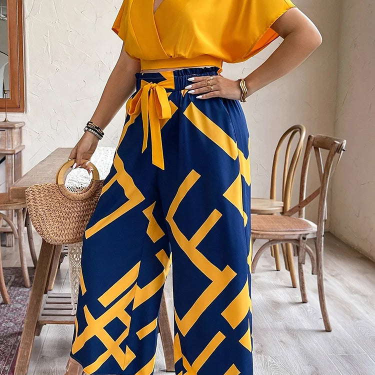 GIBSIE Plus Size Pants Set Women Summer V-neck Short-sleeved Crop Top Printed Tie Front Wide Leg Trousers Vacation Two-piece Set