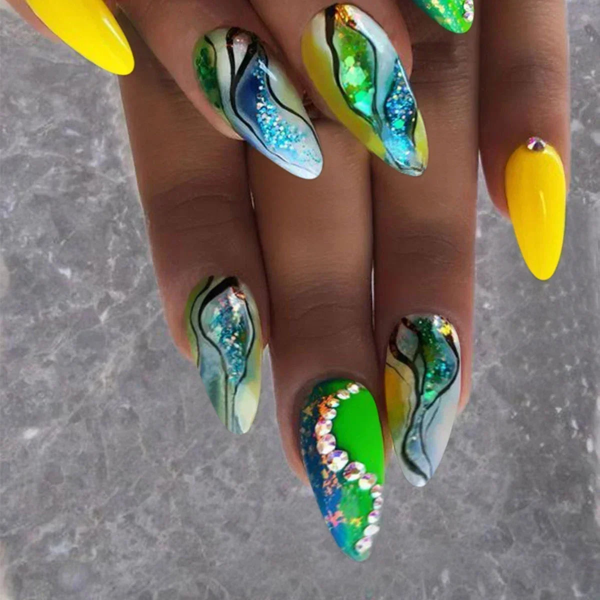 24Pcs Purple Heart Almond False Nails Artificial Simple with Glue French Wearable Fake Nails Full Cover Press on Nails Tips Art 19