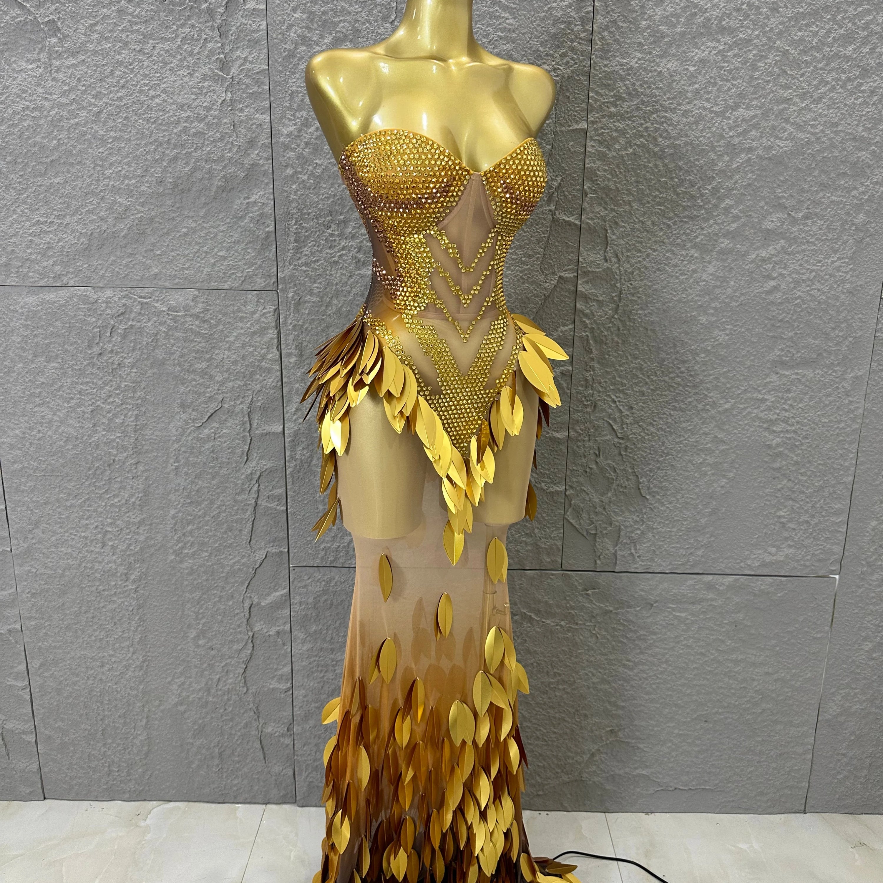 Luxurious Gold Strapless Dress Women Sexy Sheer Mesh Full Crystal Beaded Leaf Form-Fitting Mermaid Formal Event Party Costume