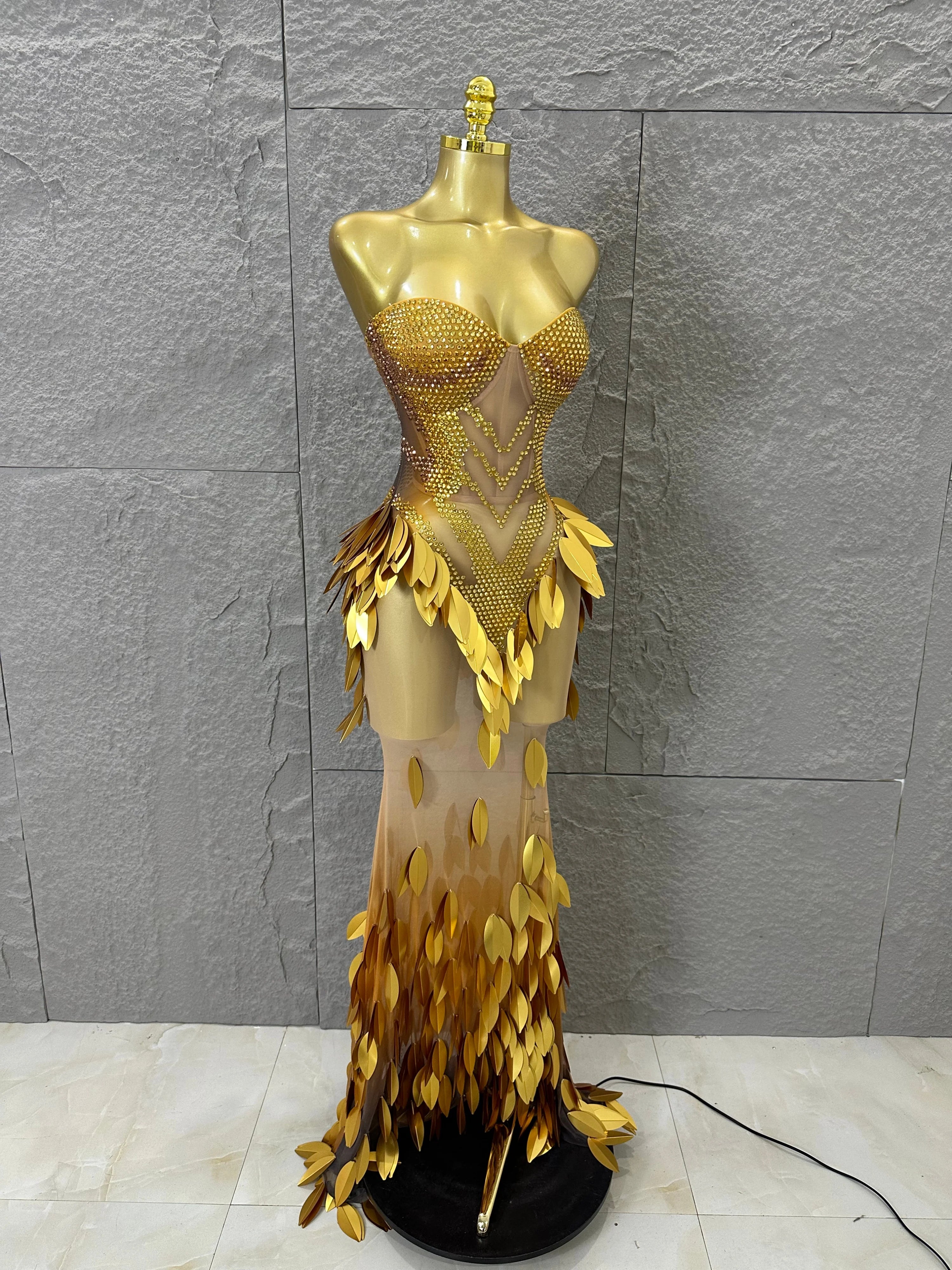 Luxurious Gold Strapless Dress Women Sexy Sheer Mesh Full Crystal Beaded Leaf Form-Fitting Mermaid Formal Event Party Costume