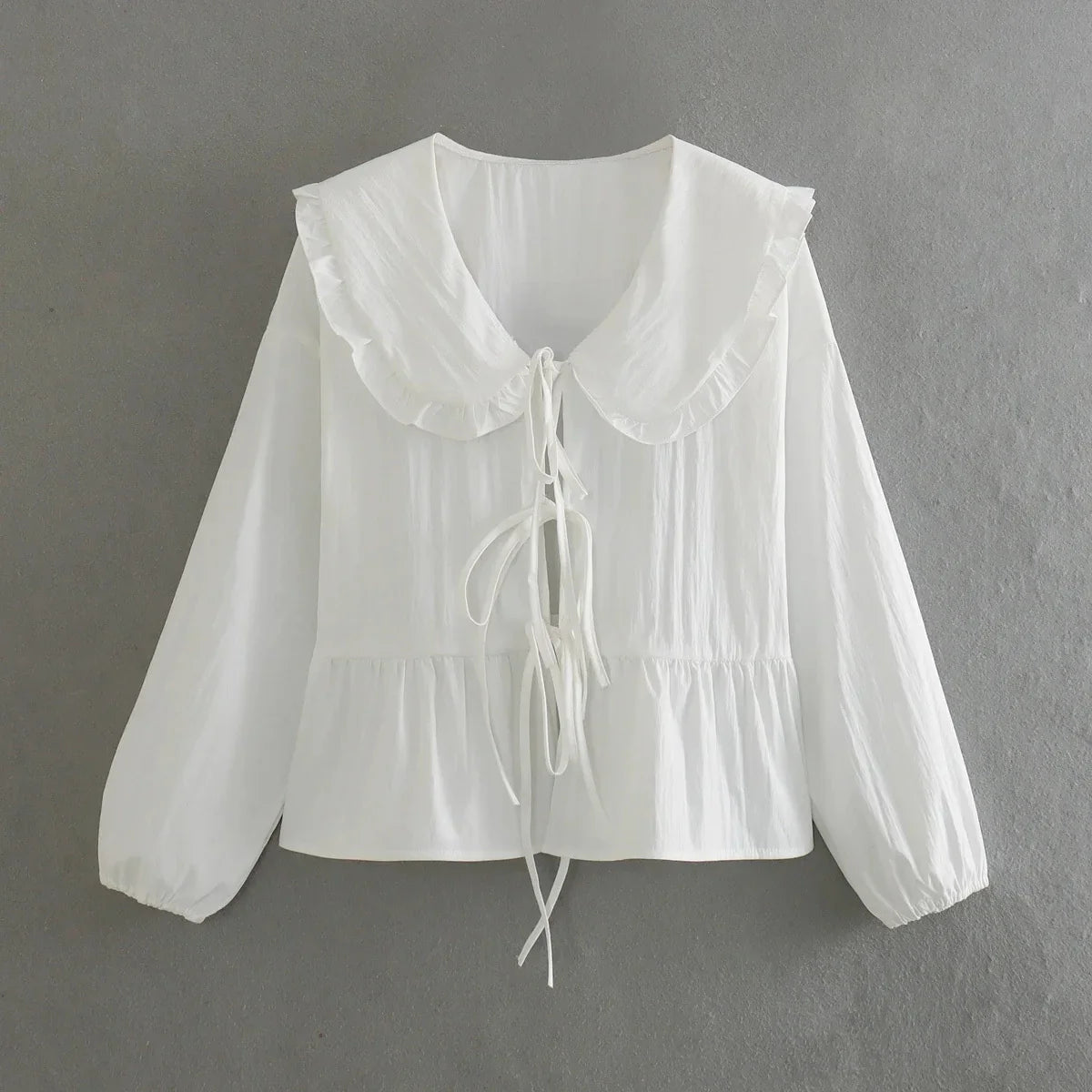 EDSA Women Elegant Ruffles Shirt Summer Blouse with Peter Pan Collor Lantern Sleeves Bow Buttons Sweet Soft Top Ivory