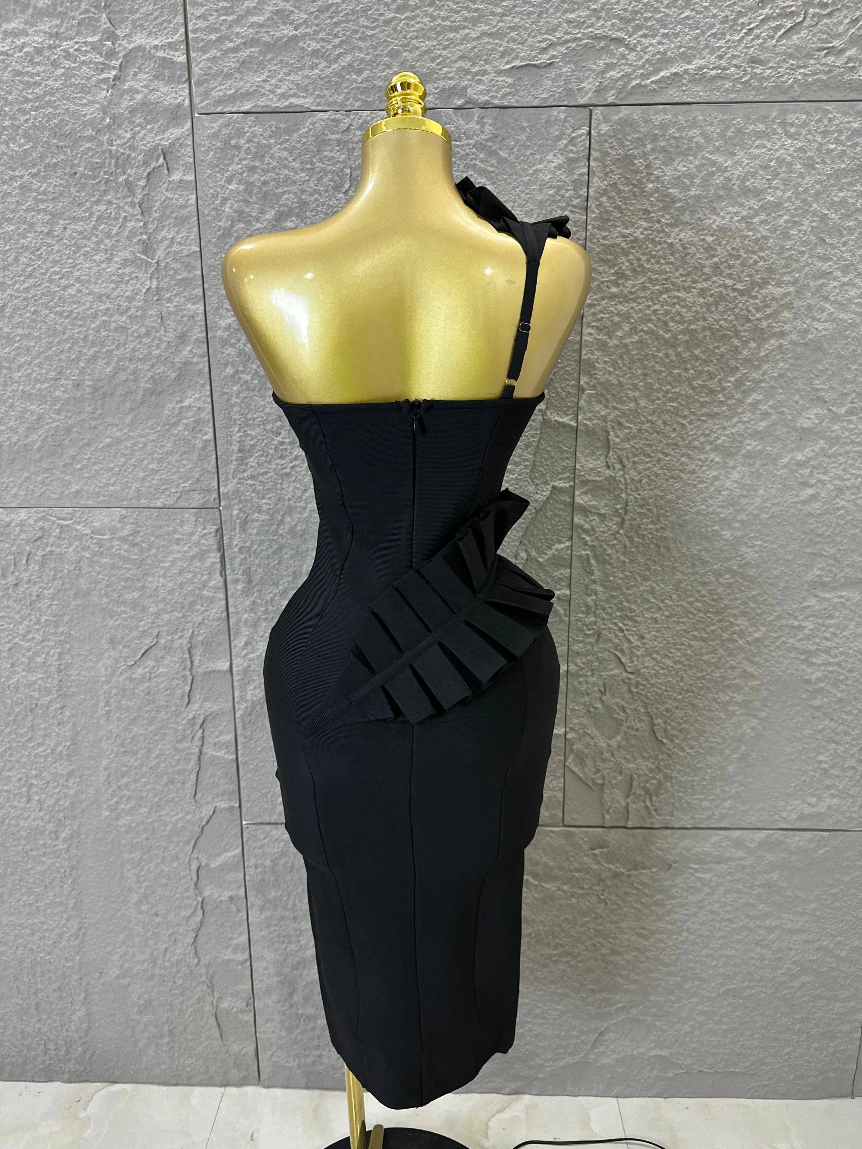 Sexy One-Shoulder Bodycon Midi Dress Women Sexy Ruffle Embellished Waist Cutout High Slit Outfit Evening Gala Party Costume