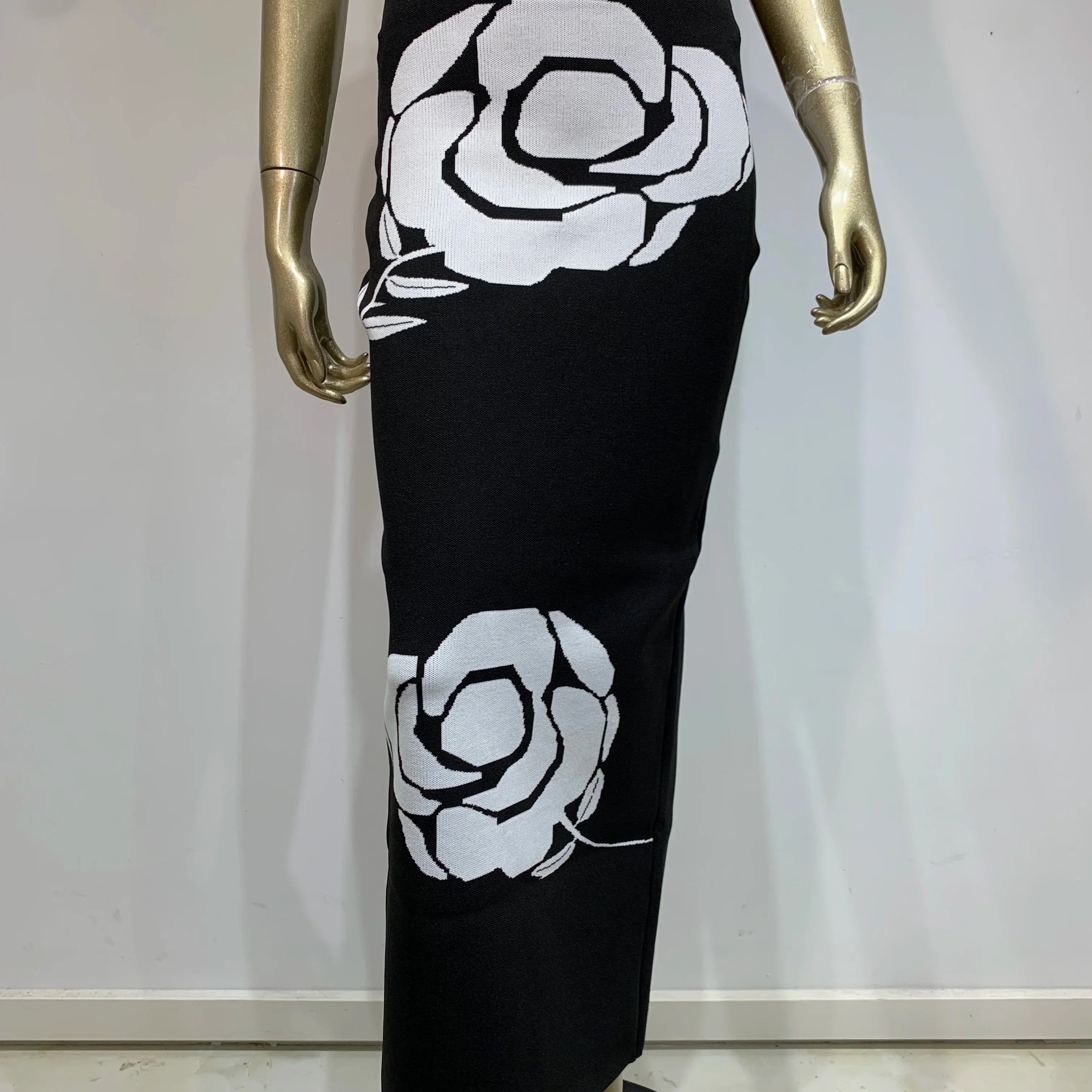 Women Summer Sexy Backless Halter Rose Jacquard Black Two Pieces Skirt Bandage Set Celebrity Designer Fashion Women's Set