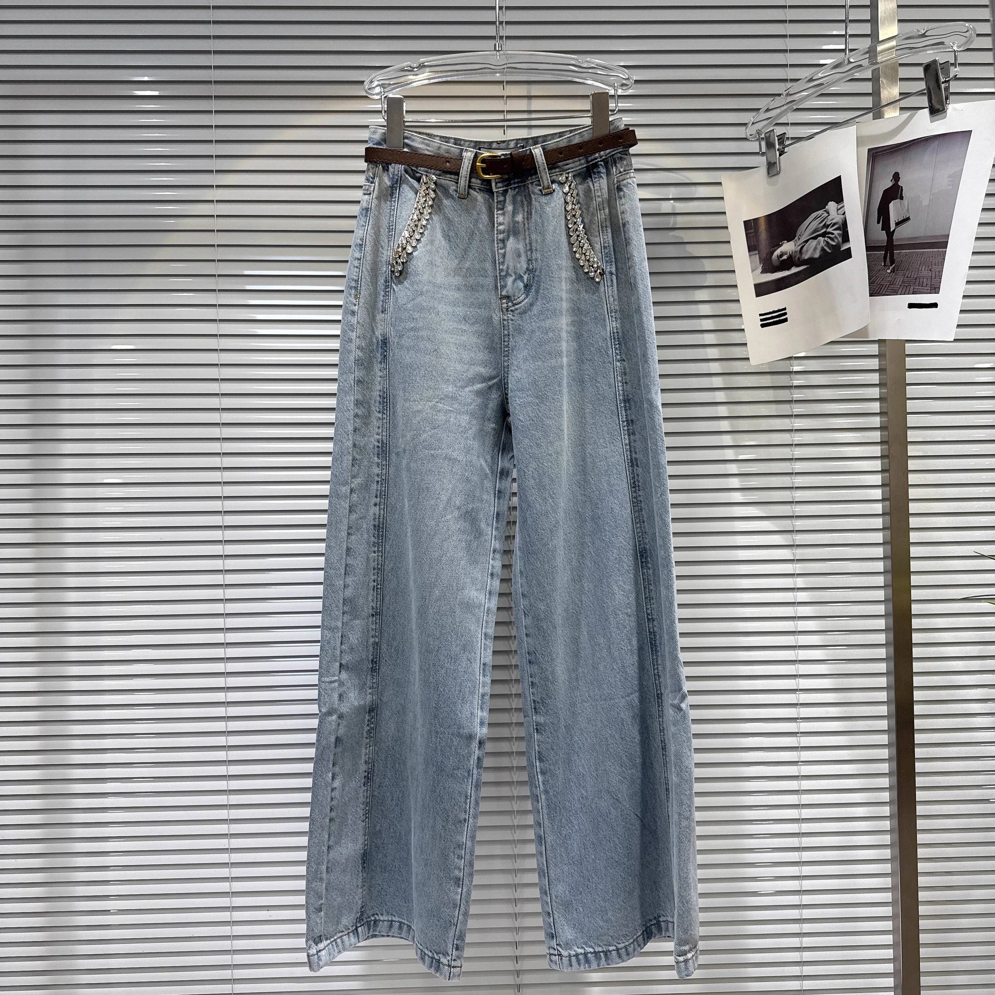 DEAT 2026 Spring New Street Style Rhinestone Pocket Belt Design Loose Wide-Leg Jeans For Women Straight Denim Pants 11A07800 Light Blue