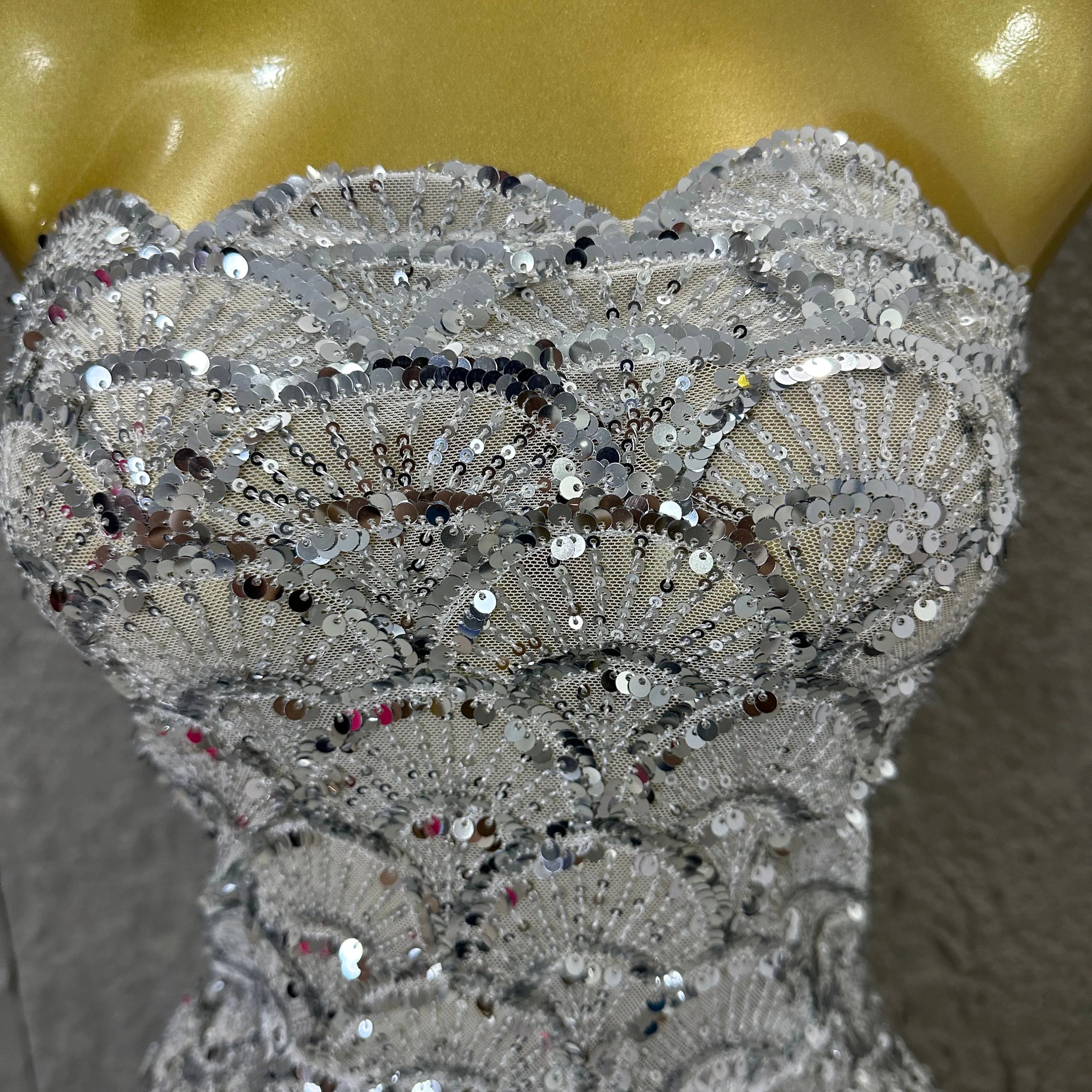 Elegant Silver Champagne Gold Strapless Mini Dress Women Sexy Sequin Form-Fitting Evening Party Nightclub Cocktail Party Costume