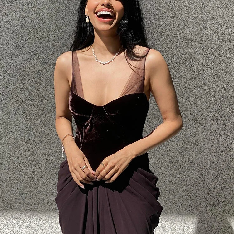 Chic Sleeveless Maxi Dress with Velvet Bodice and Chiffon Drape for Upscale Receptions Evening Gown