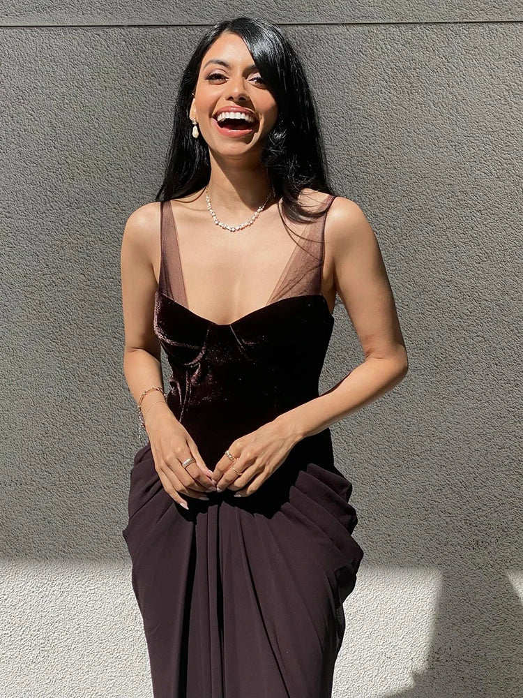 Chic Sleeveless Maxi Dress with Velvet Bodice and Chiffon Drape for Upscale Receptions Evening Gown