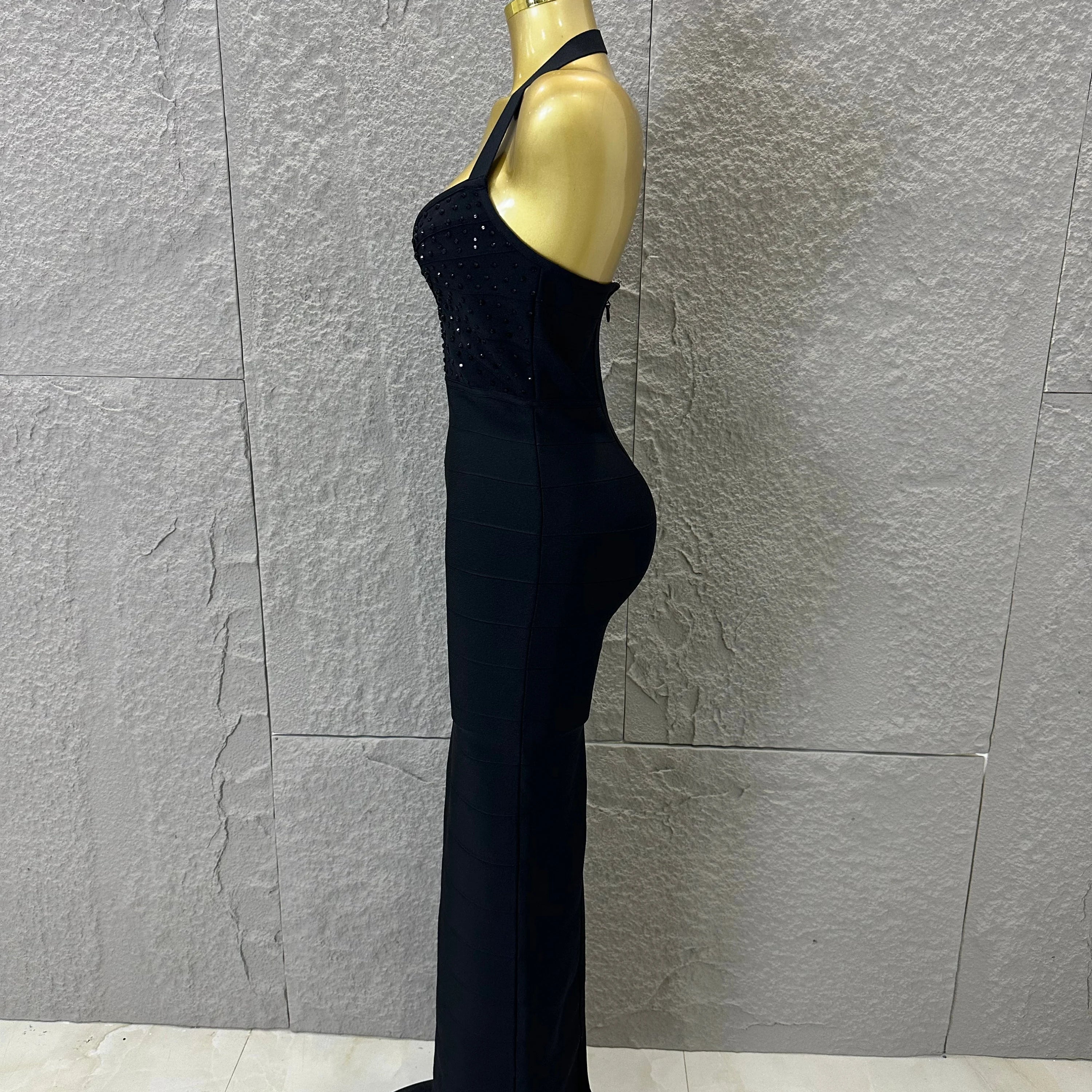 Elegant Black Plunge Halter Neck Dress Sparkle Beaded Top Fitted Mermaid Floor Length Evening Banquet Formal Dinner Event Outfit