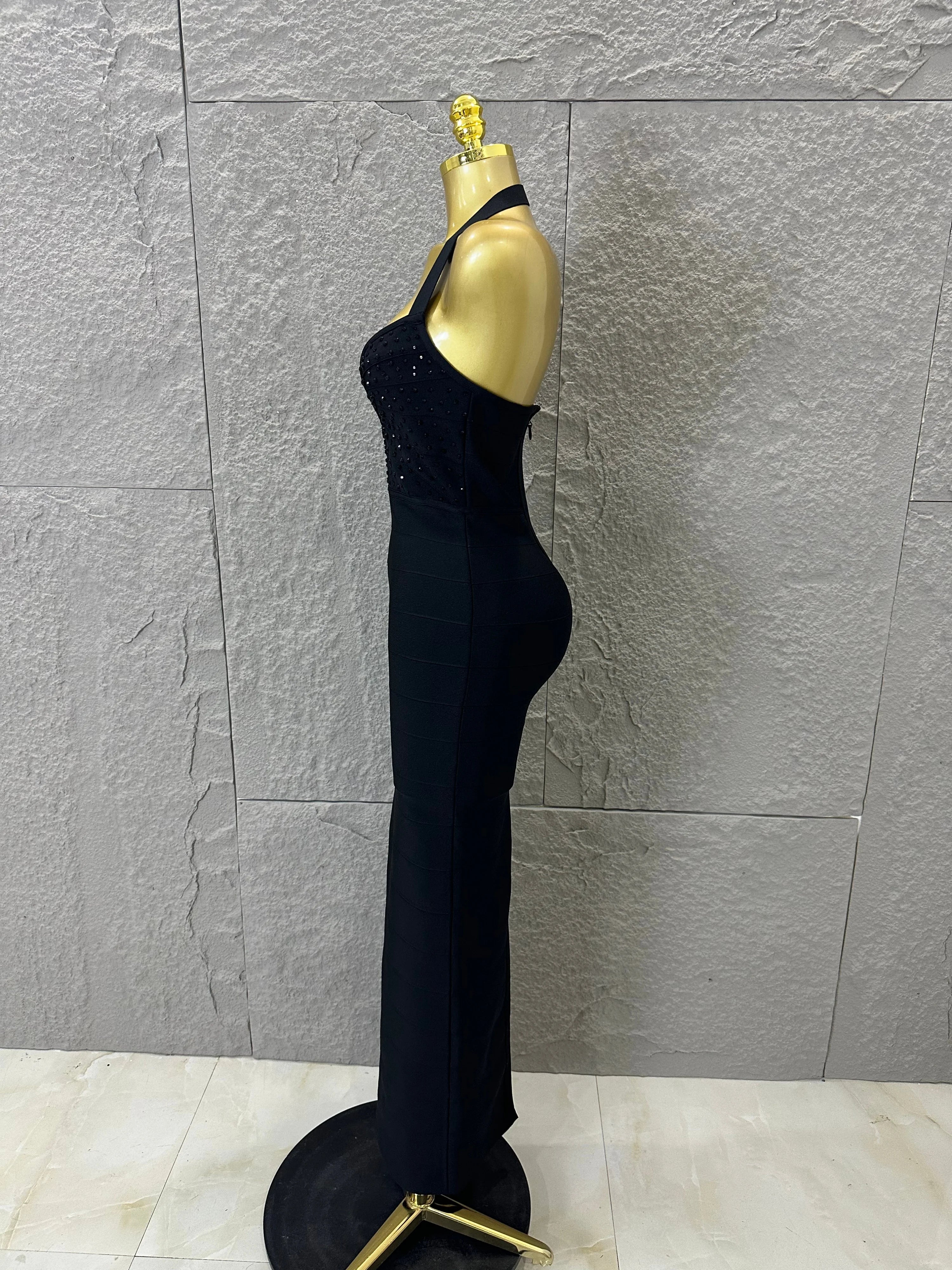 Elegant Black Plunge Halter Neck Dress Sparkle Beaded Top Fitted Mermaid Floor Length Evening Banquet Formal Dinner Event Outfit
