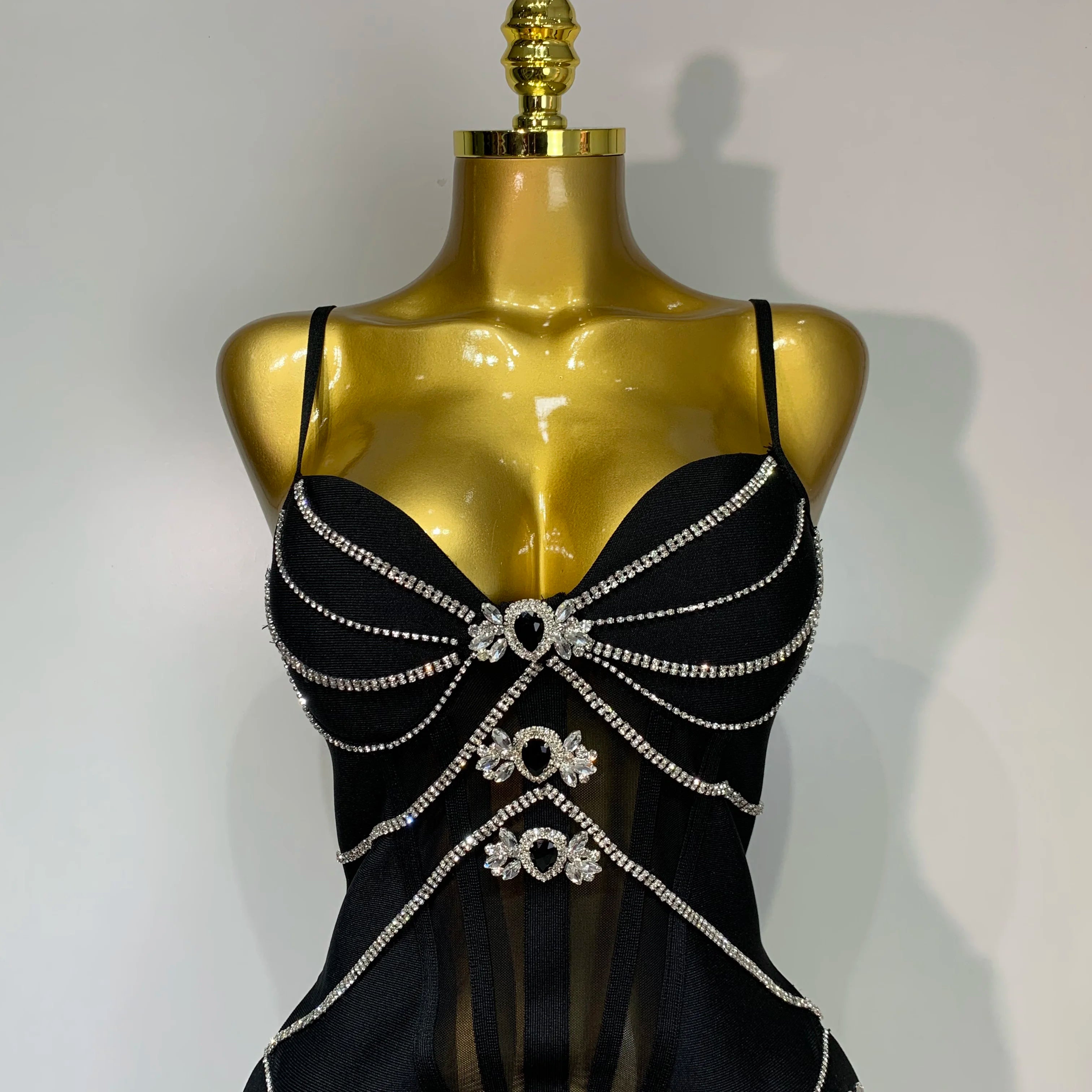 2025 New Spaghetti Strap Bodycon Bandage Dress Women Sexy Sparkly Beading Club Evening Party Birthday Dresses Wedding Guest Gown