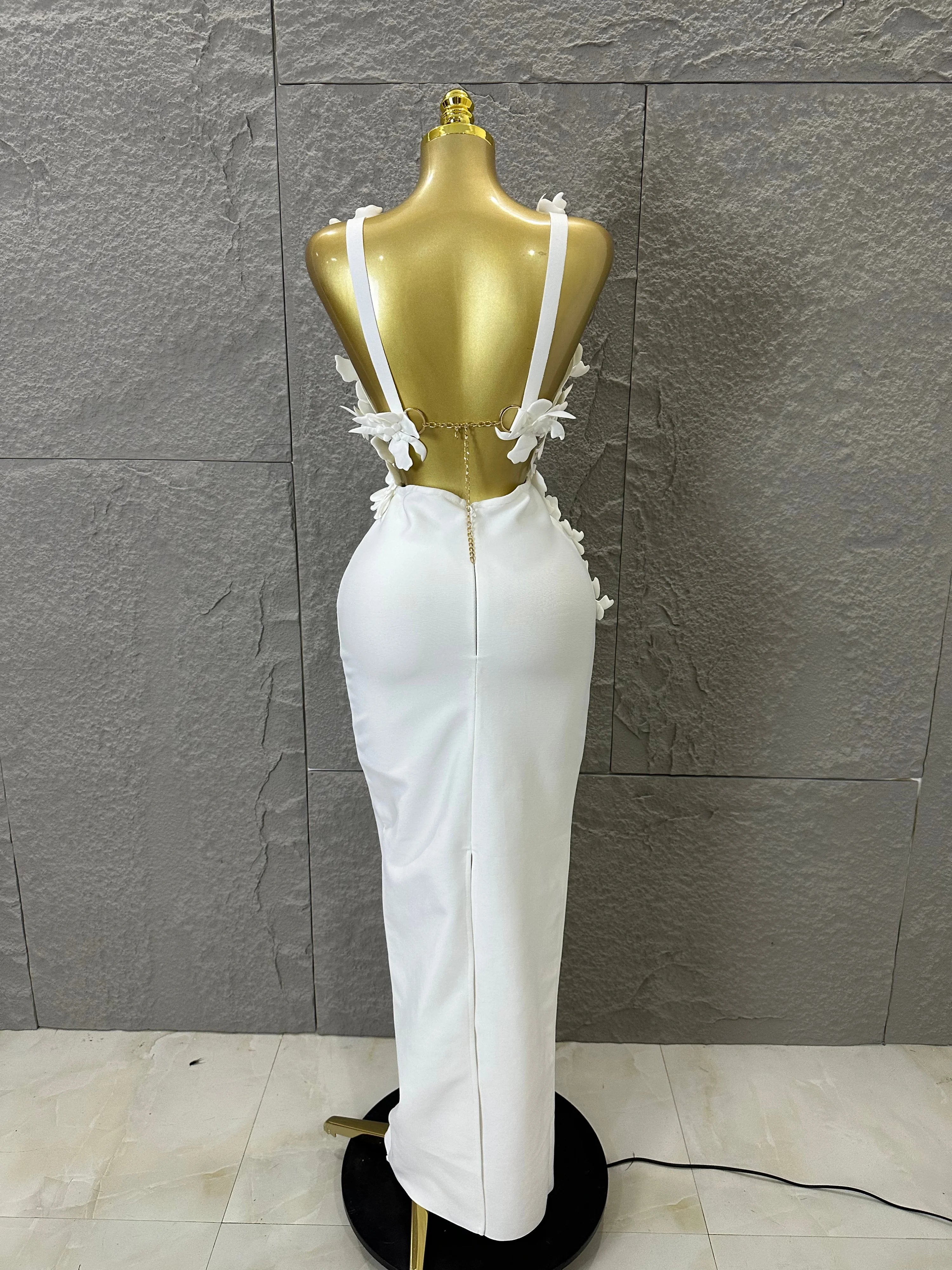 2026 Glamorous White 3D Floral Maxi Dress Women Sexy V-Neck Sheer Cutout Waist Bodycon Outfit Evening Gala Party Costume