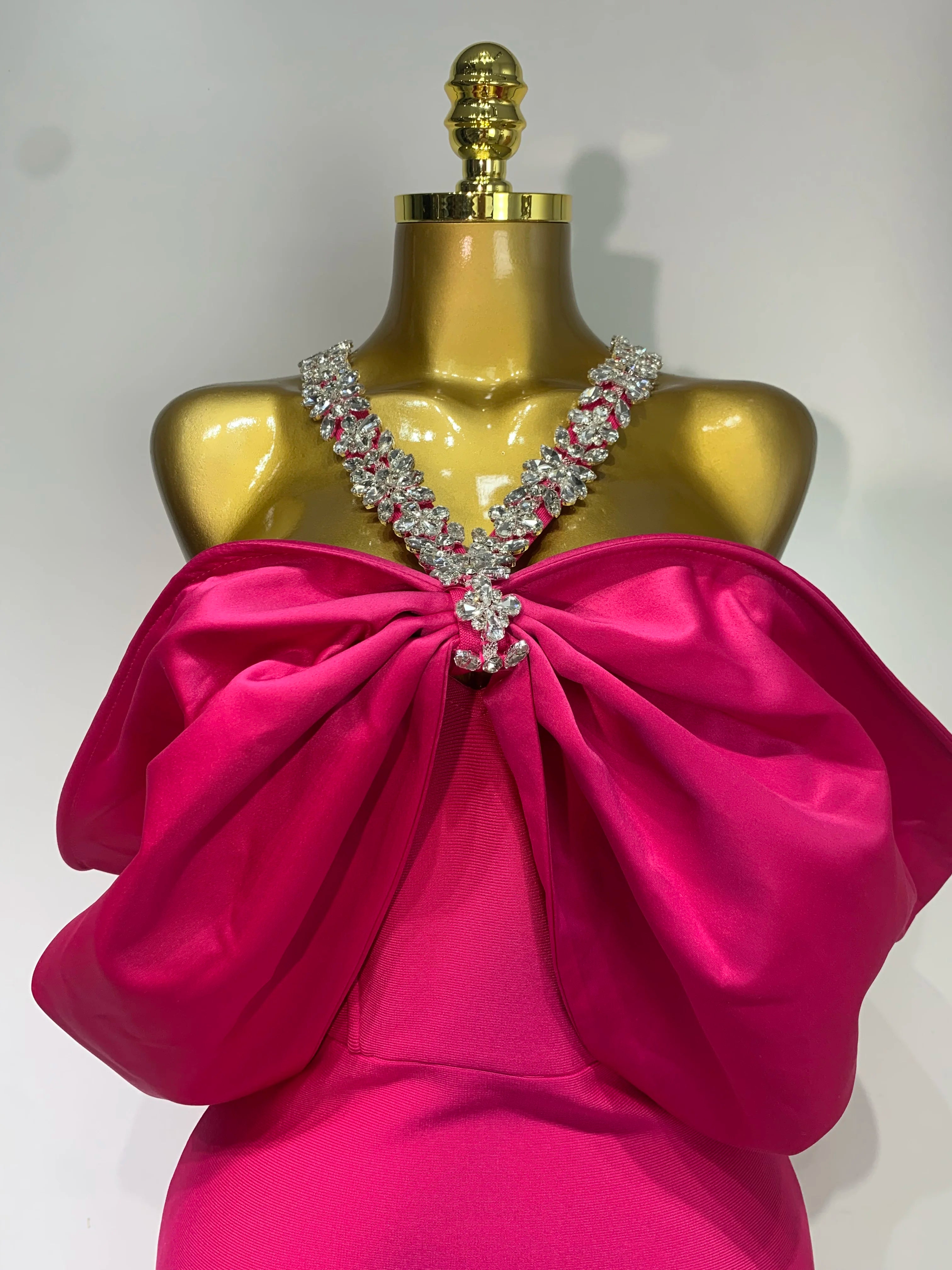 Women Sexy Halter Off the Shoulder Crystal Ruffles Bodycon Long Bandage Dress Nightclub Party Luxury Birthday Celebrate Gowns