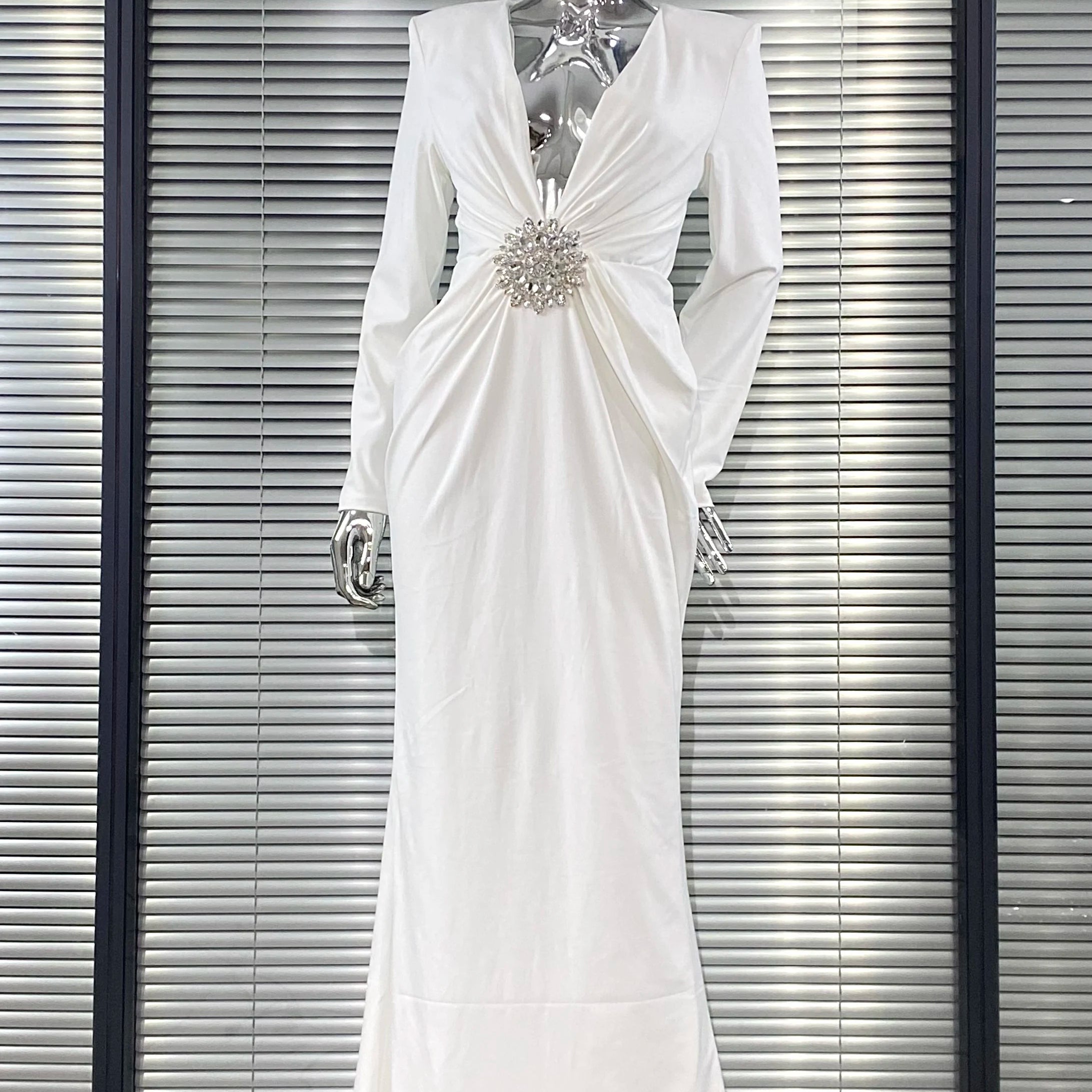 2025 Autumn Shining Diamonds Sexy V-Neck Package Hip Black Floor Length Dress Graceful Woman Party Dress Cocktail Party Outfit WHITE