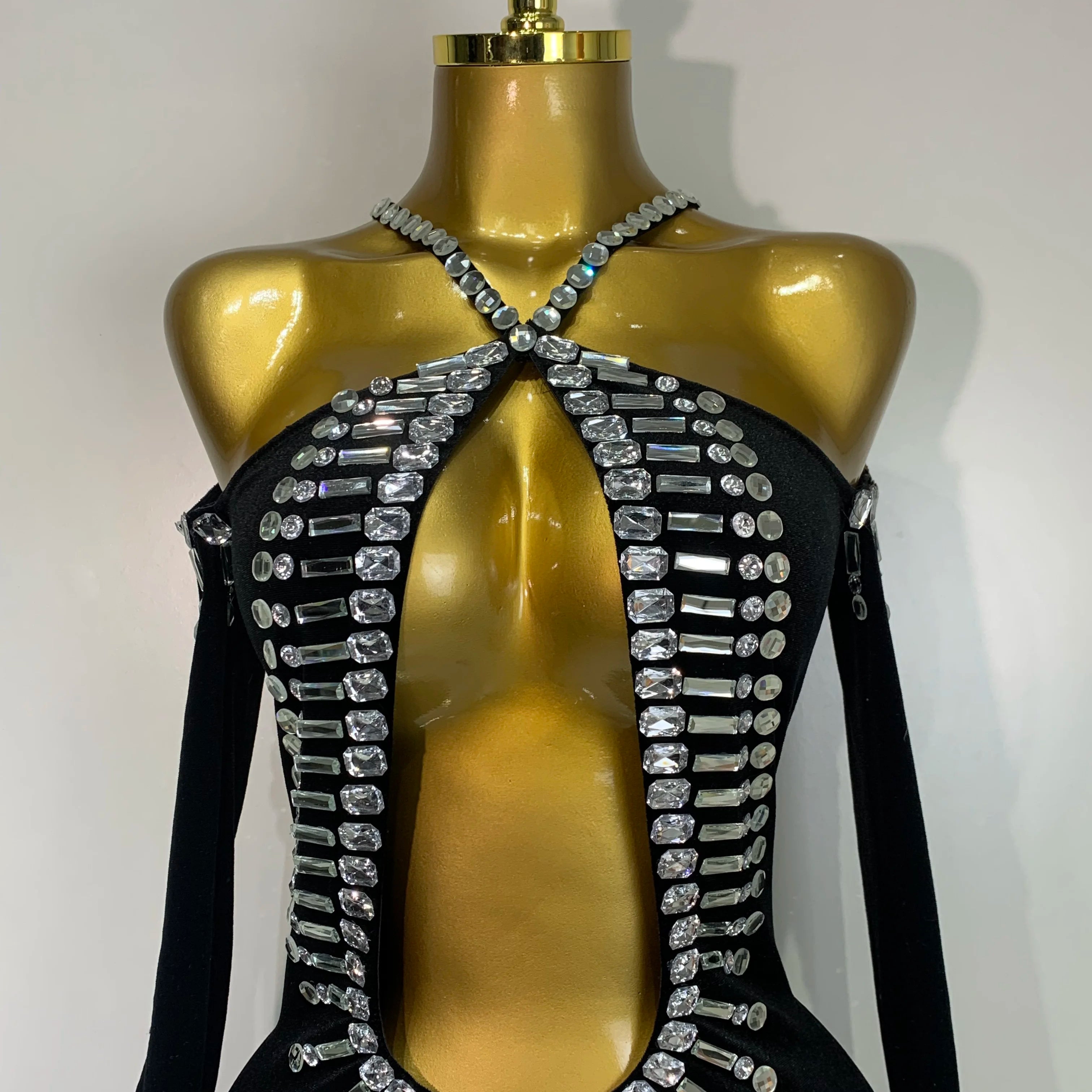 Luxury Birthday Dress Sexy Black Velvet Hollow Out Bodycon Dress Halter Evening Dress Drag Queen Nightclub Wedding Dress