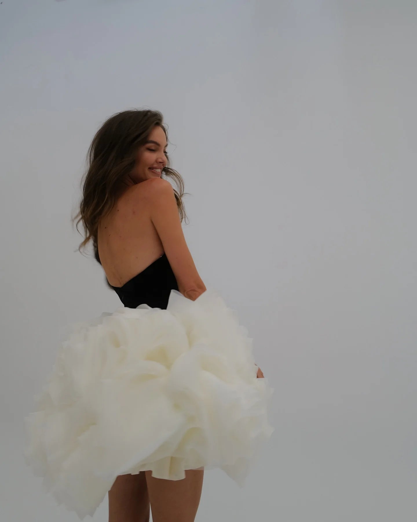 2025 White Falbala Strapless Puffy Mini Dress Sweet Woman Birthday Party Vestido Stage Performance Costume