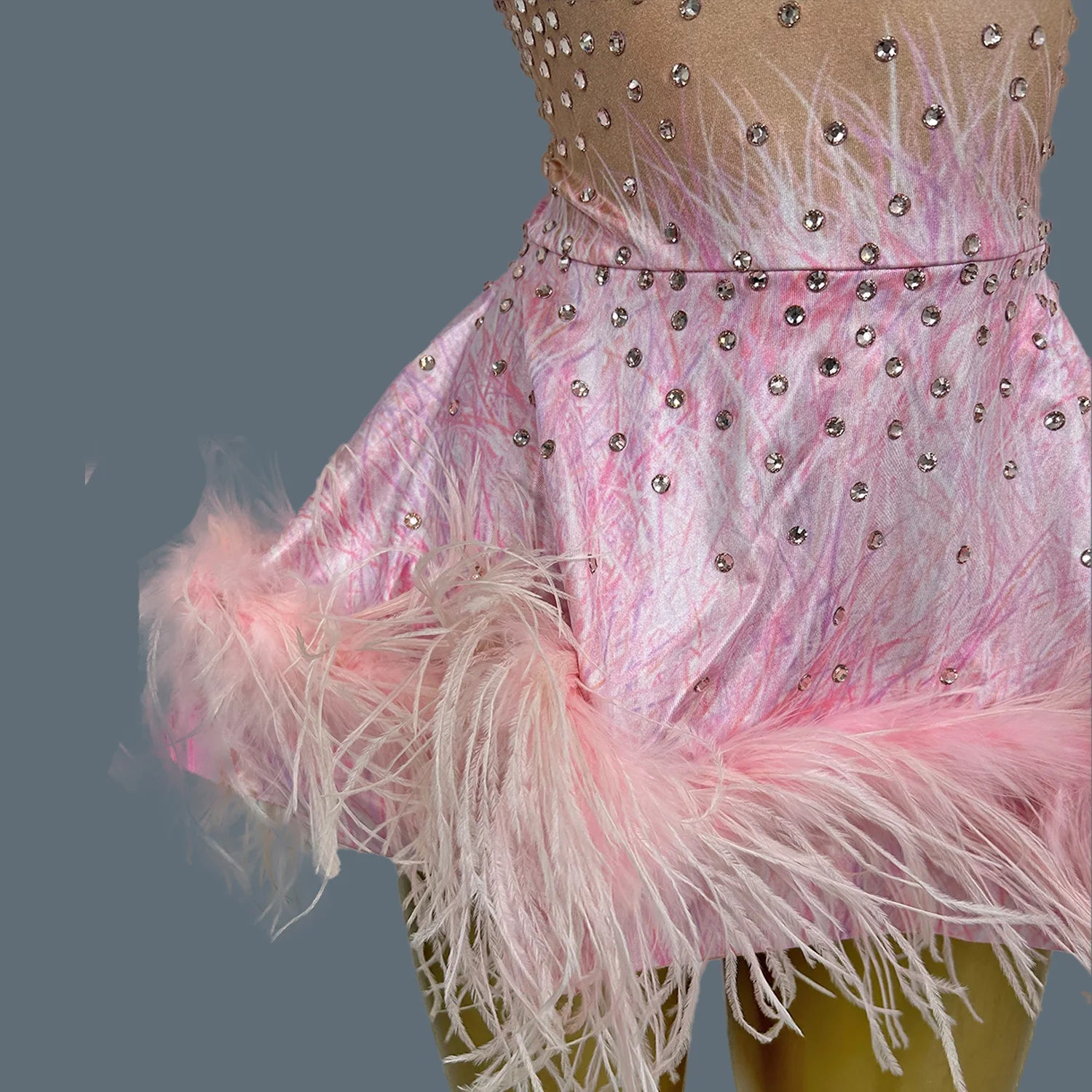 Sparkly Showgirl Stage Performance Sexy Ultra Short Dress Sexy Women Night Party Mini Dress Spandex Feather Dresses Huolieniao