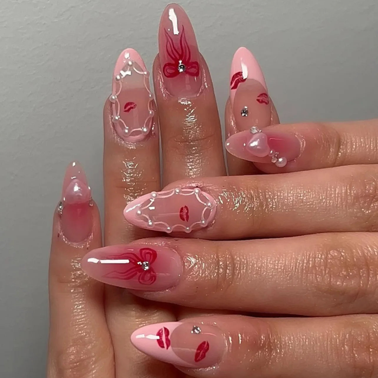 24pcs Sweet Pink Press on Nails with Bow Lipstick Print French Fake Nail Tips Wearable Detachable Ins Simple Korean False Nails style 1