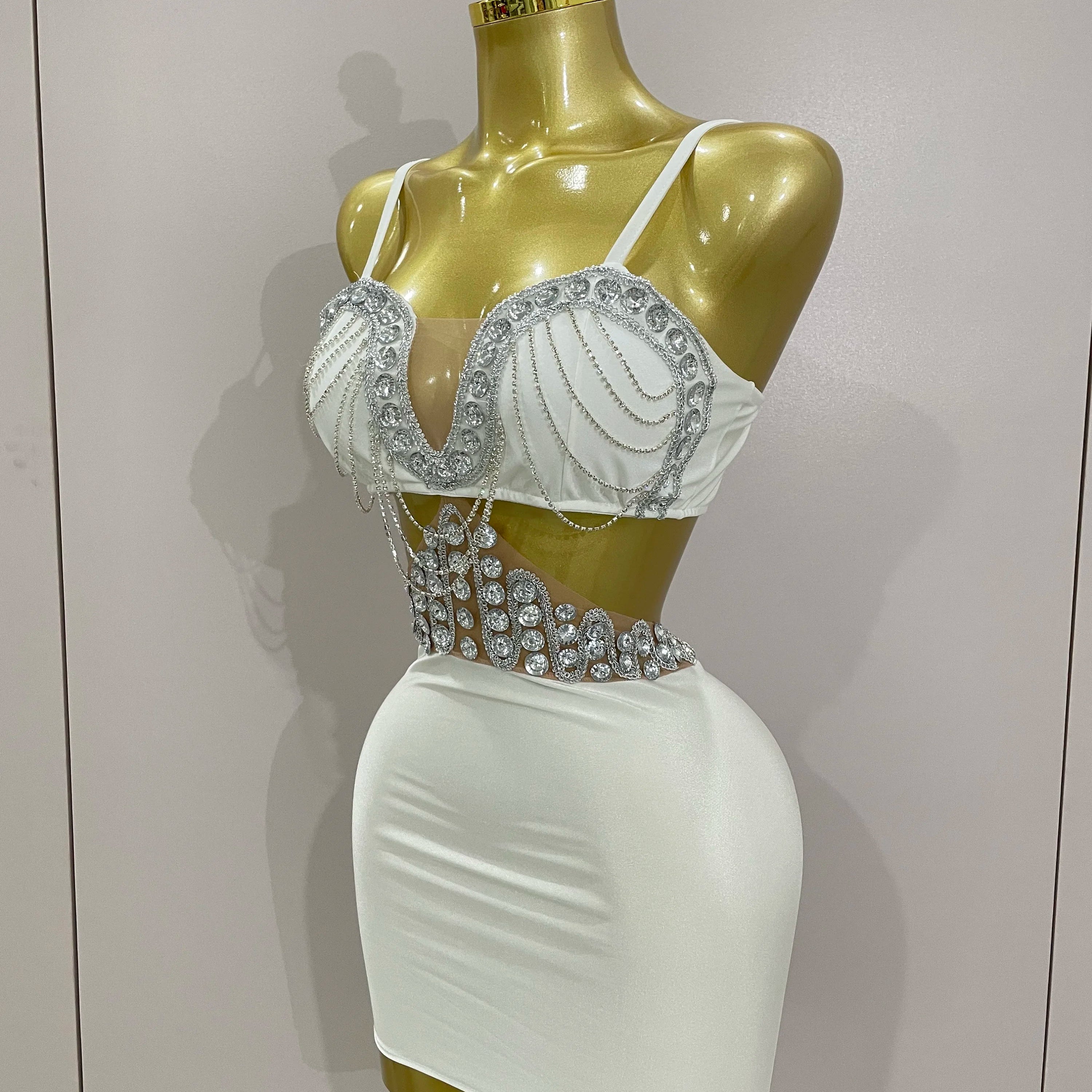 STOCK Luxury Shiny Diamond Chain White Sexy Sleeveless Bodycon Mini Dress 2025New Evening Birthday Party Nightclub Stage Costume