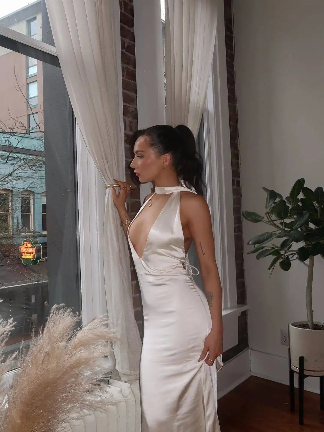 Articat Sexy Sleeveless Satin Open Back Dress For Women Deep V Lace Up Slim Fit Evening Dress Female Elegant Party Club Vestidos WHITE