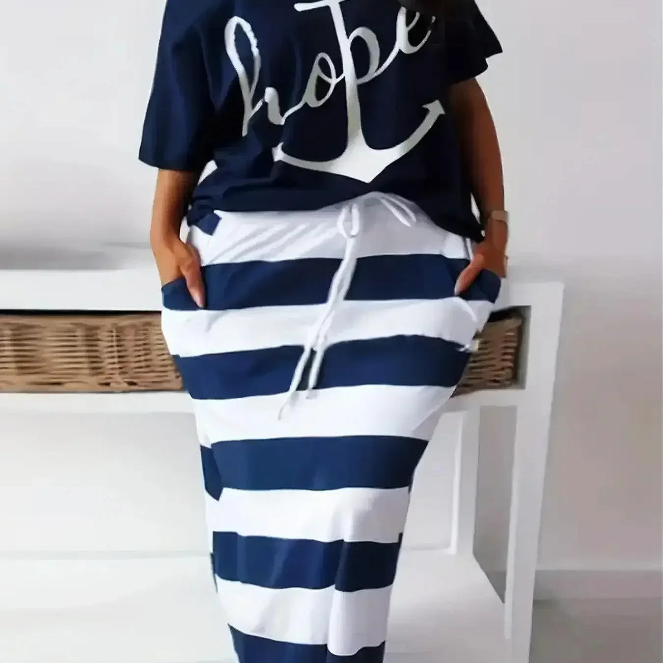 Plus Size 1XL-5XL Women's Fashion Short Sleeve Striped Pants Set Casual Loose Round Neck Letter Printed Short Sleeve Pants Set Navy Blue