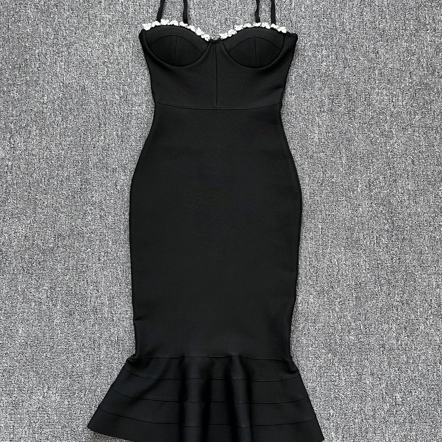 2023 Celebrity Sparkly Beading Knee Length Ruffles Rayon Bandage Dress Elegant Club Party Dress Vestidos black