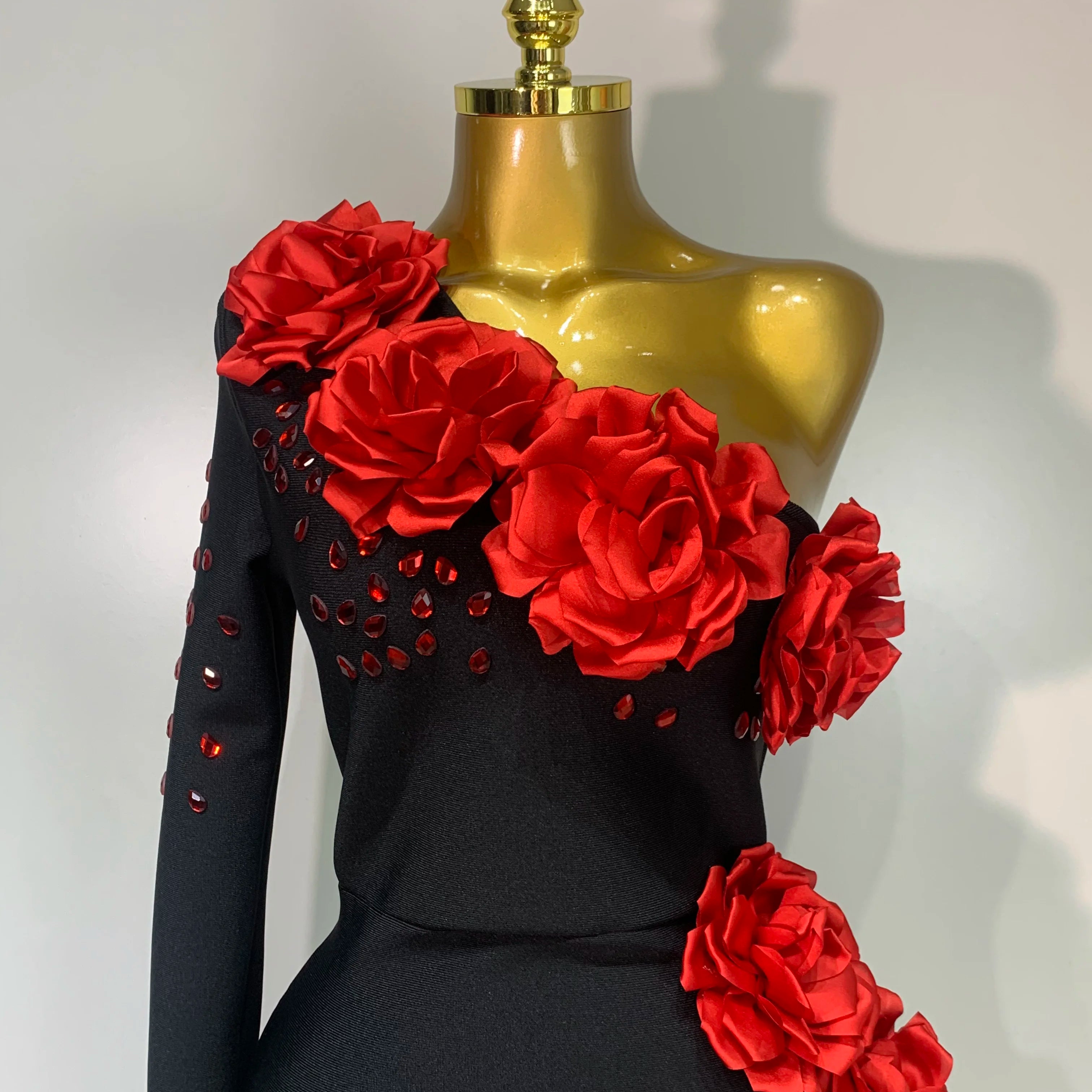 Women Luxury Black Single Sleeve Bandage Dress Red Appliquies Elegant Luxury Rhinestones Birthday Celebrity Evening Party Gowns