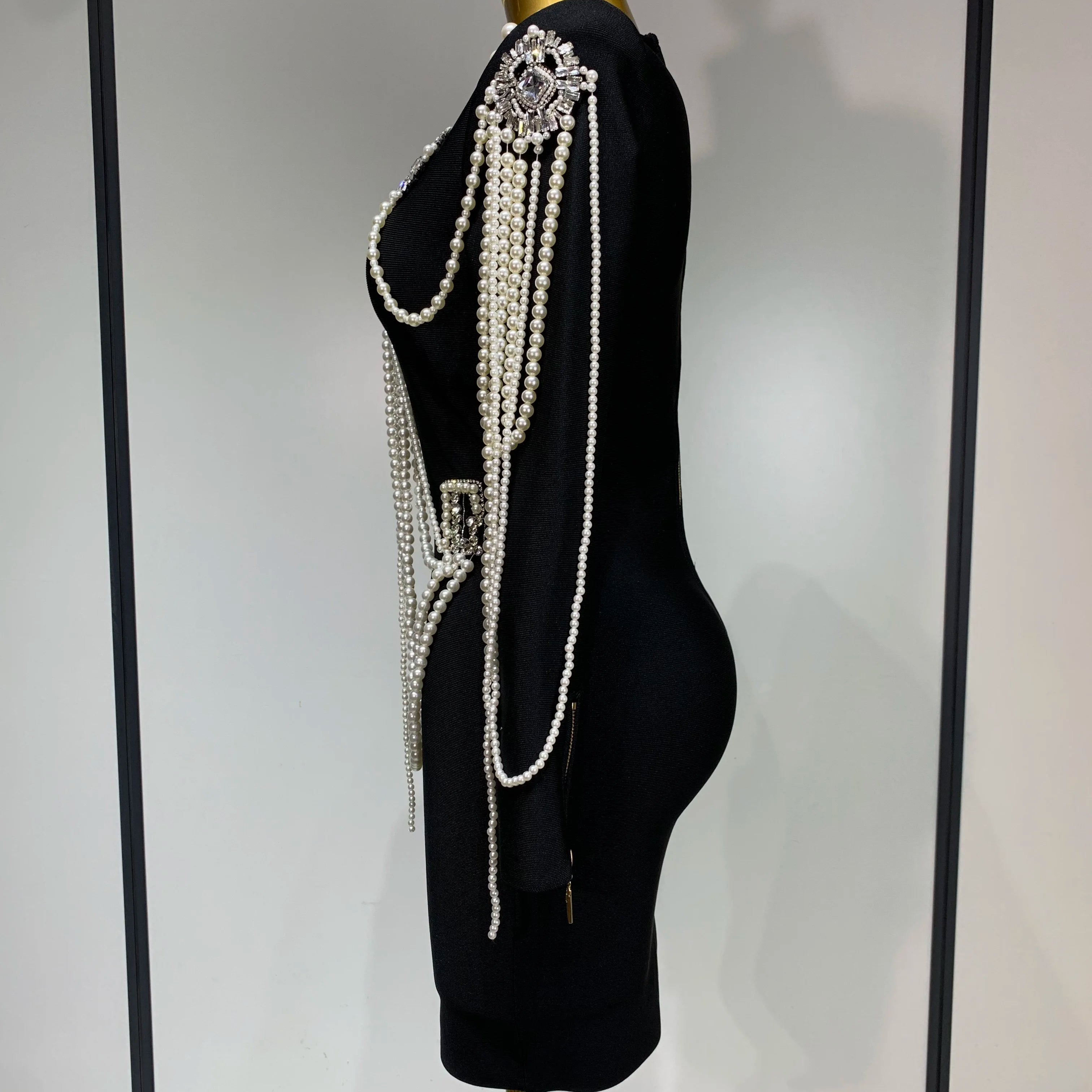 Luxury Birthday Dress Women Beading Diamond Black Bodycone Bandage Wrapped Hip Dress Elegant Long Sleeves Evening Party Gown