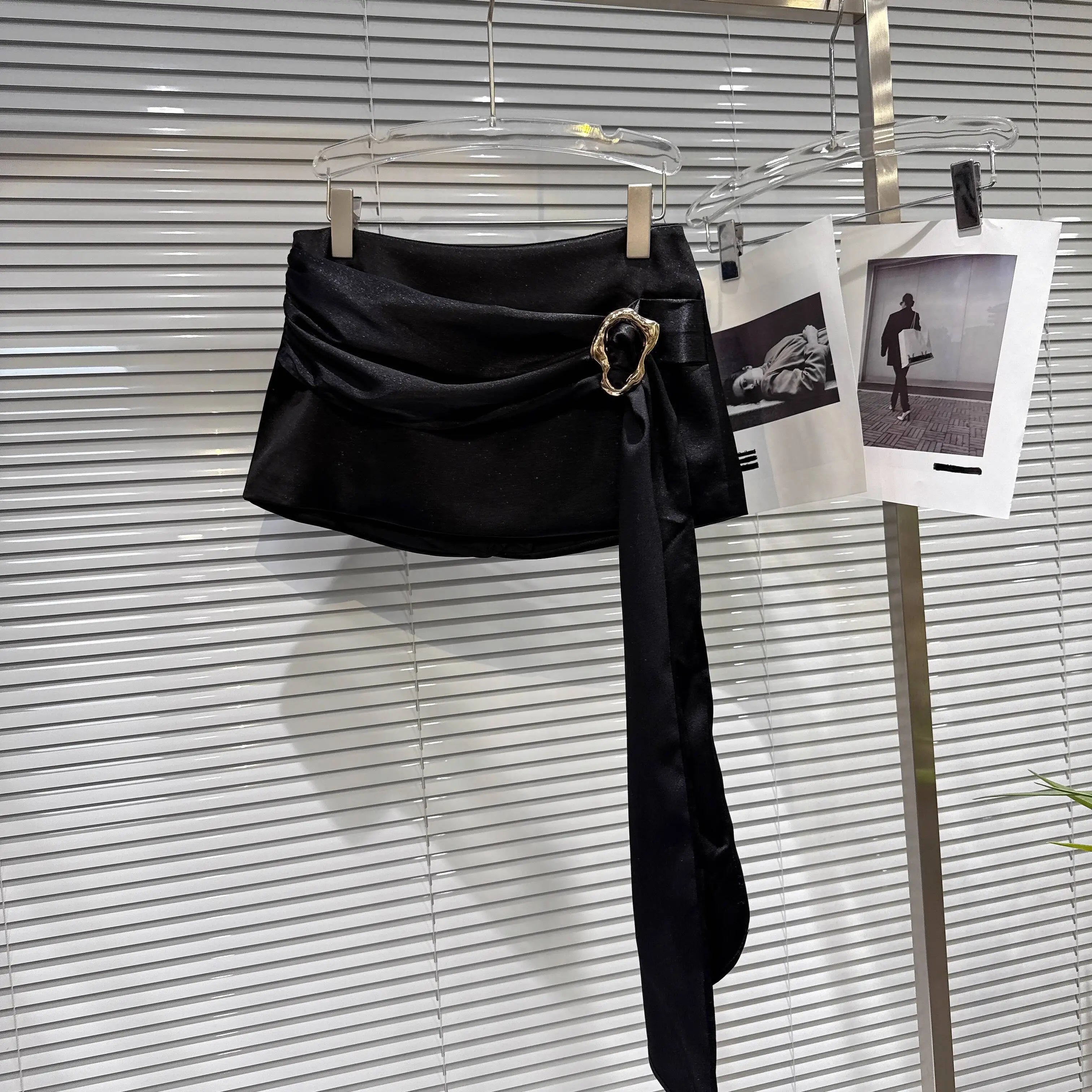 Winter New Fashion Bow Lace Patchwork Strapless Top For Women Ribbon Wrapped Hip Short Skirt Female Trend 11A07752 only Skirt