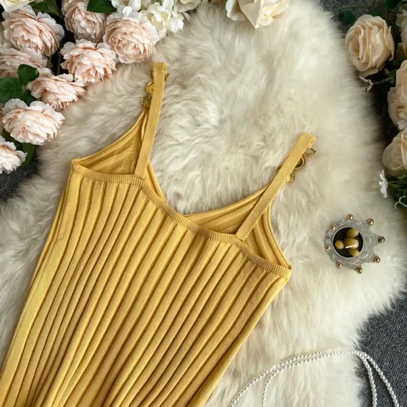 V-neck Halter Sexy Camisole Top 2022 Summer Women Sexy off-Shoulder Solid Color Sleeveless Camis Women's Clothing Tanks Tops Yellow One Size