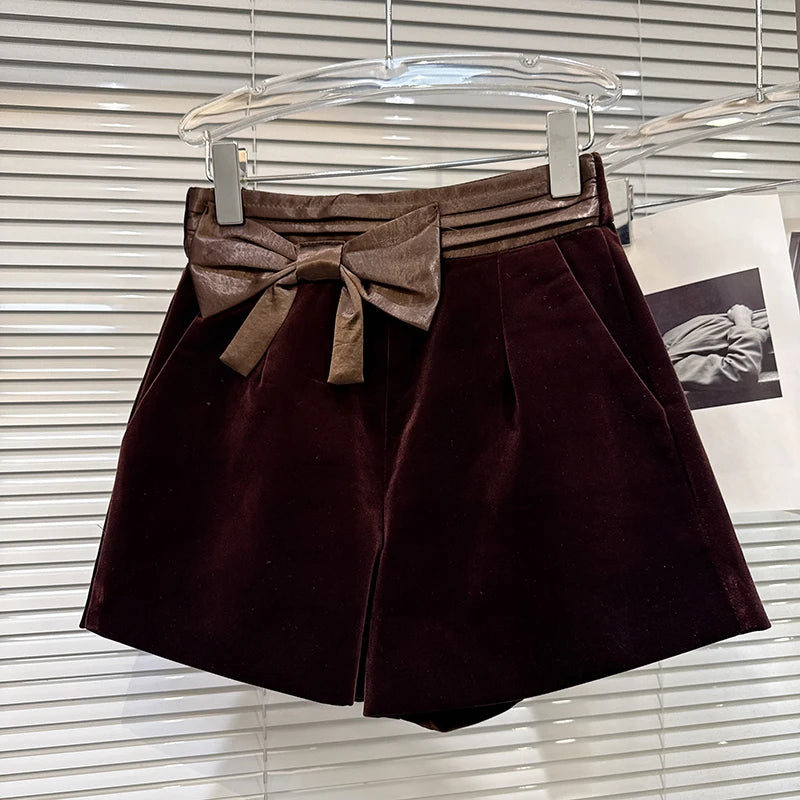 Winter New Fashion Three-Dimensional Bow Patchwork Velvet Shorts For Women Wide-leg Boot Short Pants Female 11A07475 Brown