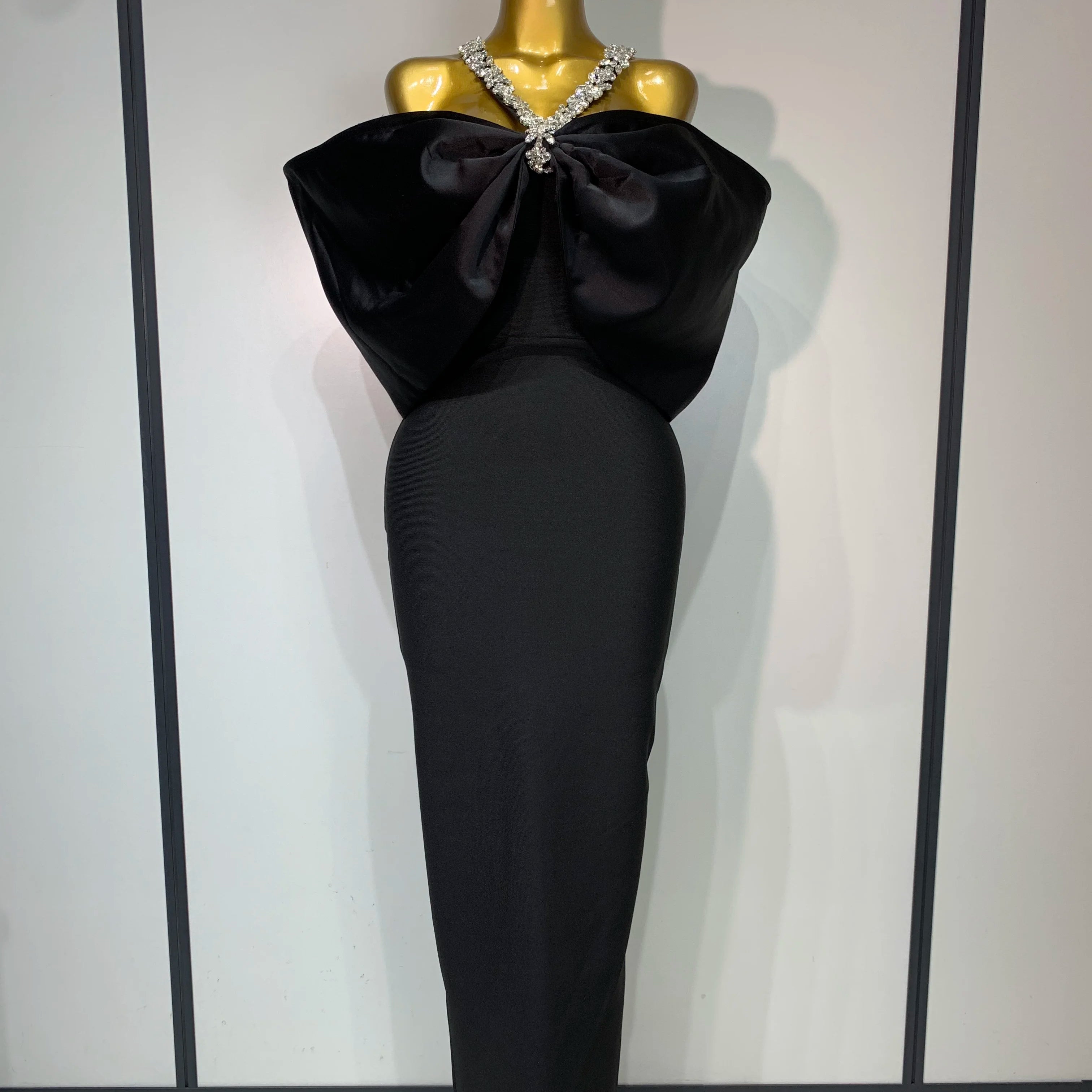 Women Sexy Halter Off the Shoulder Crystal Ruffles Bodycon Long Bandage Dress Nightclub Party Luxury Birthday Celebrate Gowns black