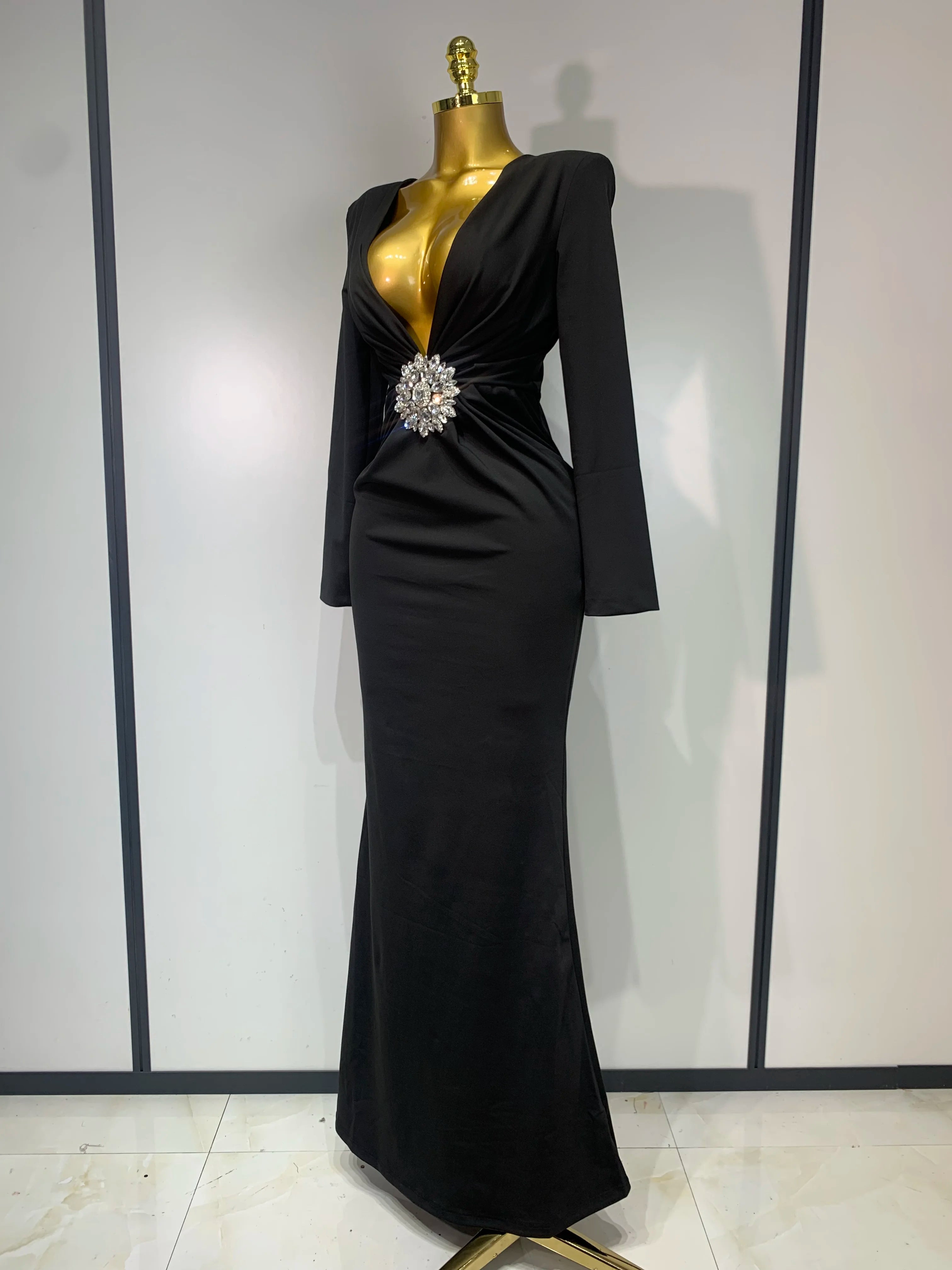 Black Diamond Bodycon Maxi Dresses Women Sexy Deep V Neck Long Sleeves Gowns Runway Party Wear 2025 Elegant Evening Party Dress
