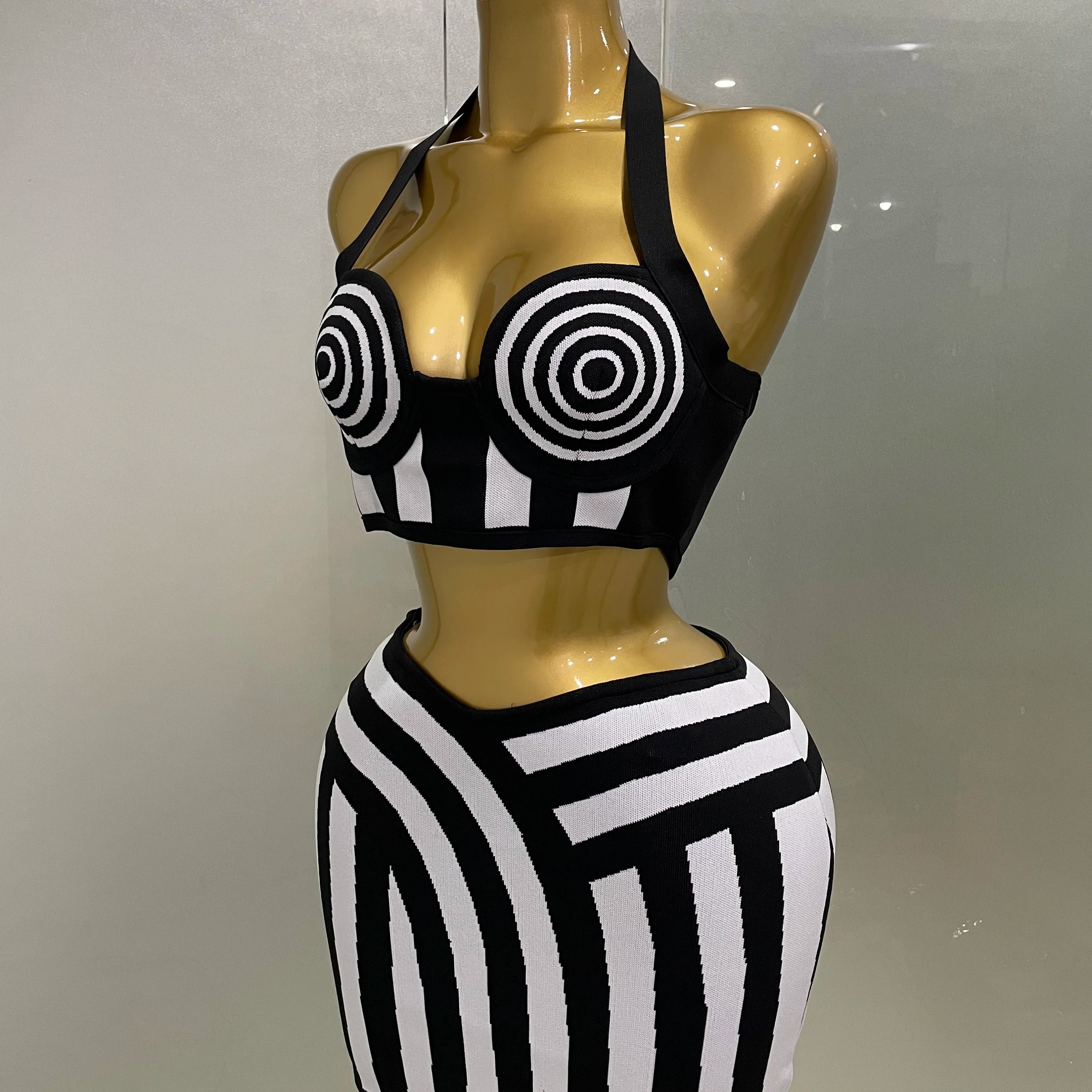 2025 New Women Celebrity Sexy Jacquard Black White Two Piece Bodycon Striped Bandage Skirt Set Designer Evening Party Dress
