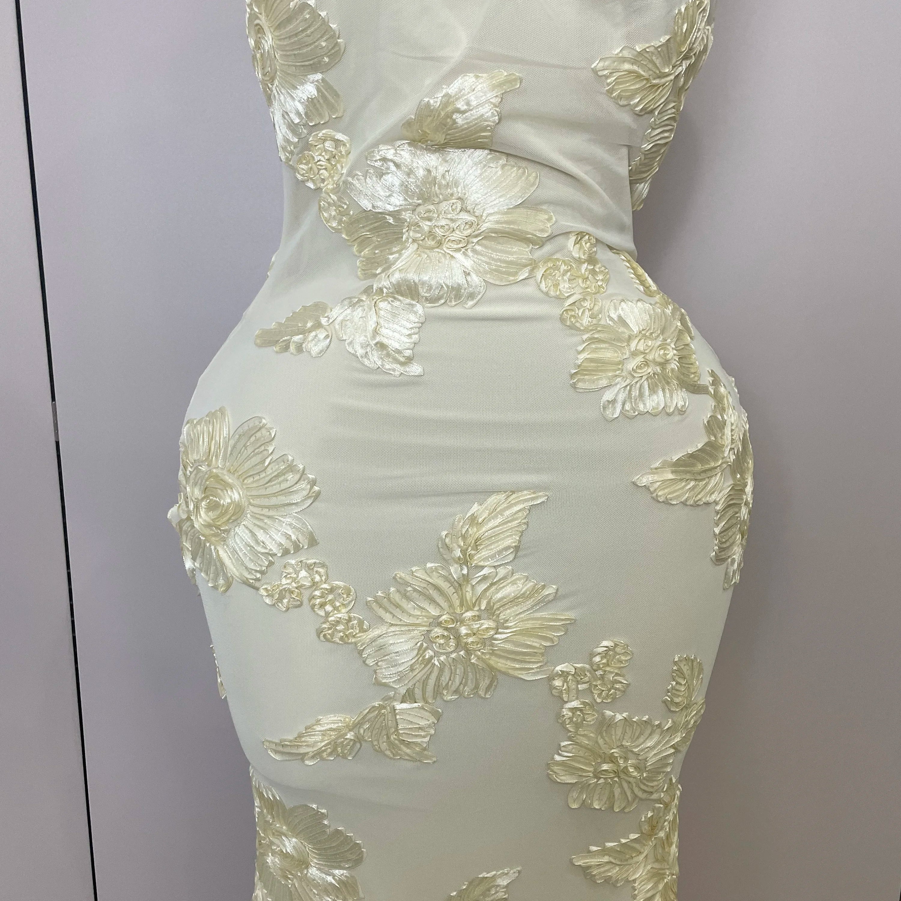 2025 New Sexy Halter High Waist Slim Embroidery Floral Long Dress Women Celebrate Evening Party Prom Fashion Cocktail Outfit