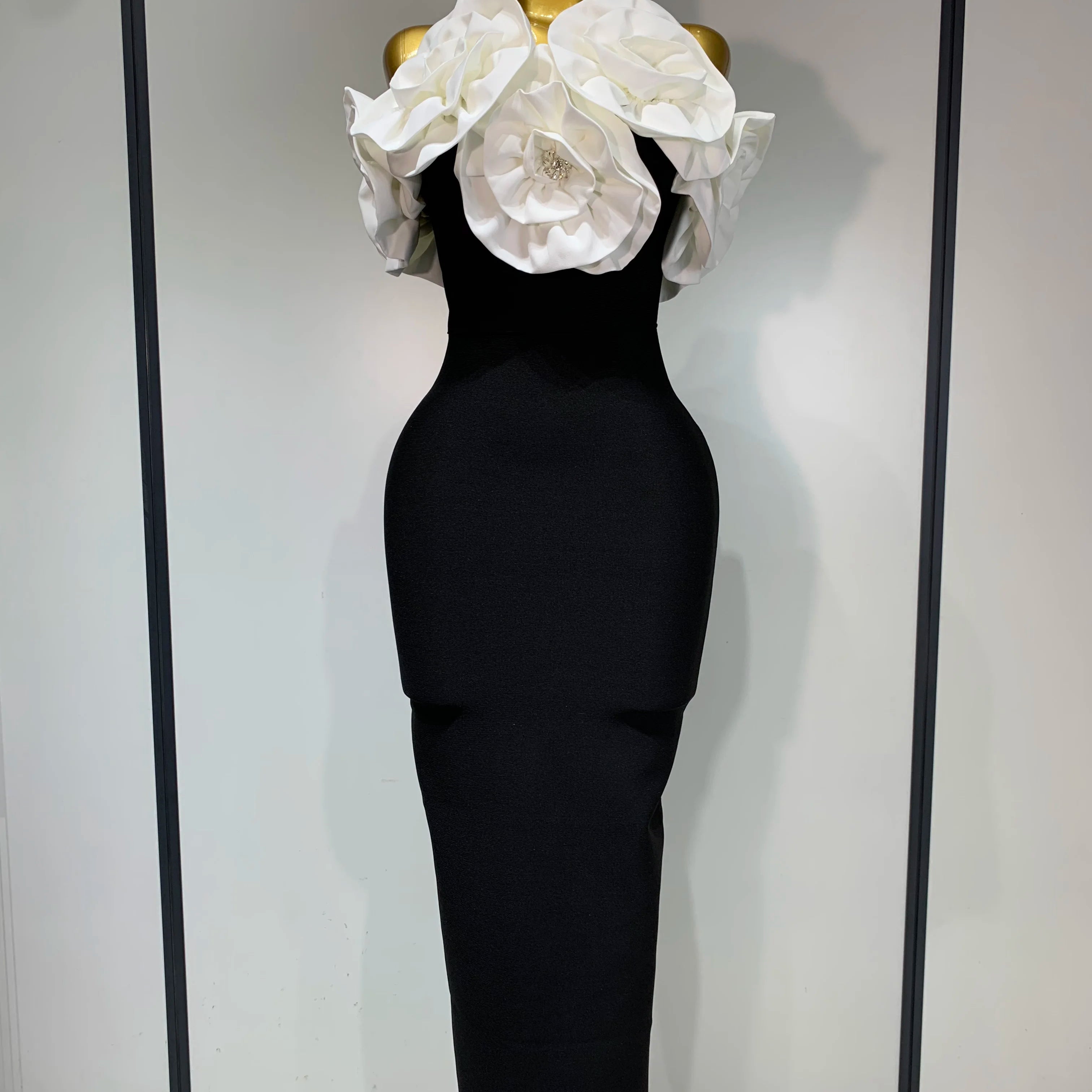 Women Sexy Off Shoulder Flower Diamonds Long Bodycon Bandage Dress 2025 Celebrity Elegant Evening Luxury Birthday Party Dresses WHITE