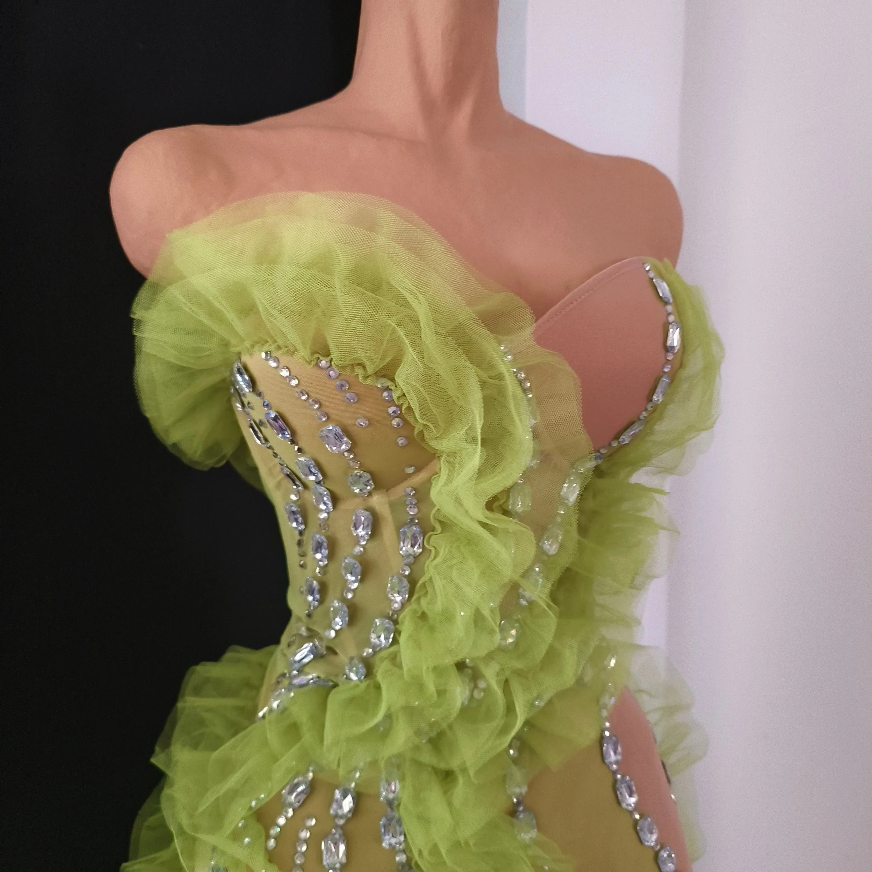 Luxury Green Sheer Mesh Ruffle Dress Neck Crystal Rhinestone Trim Cut Out Slim Fit Evening Wedding Guest Cocktail Party Dress