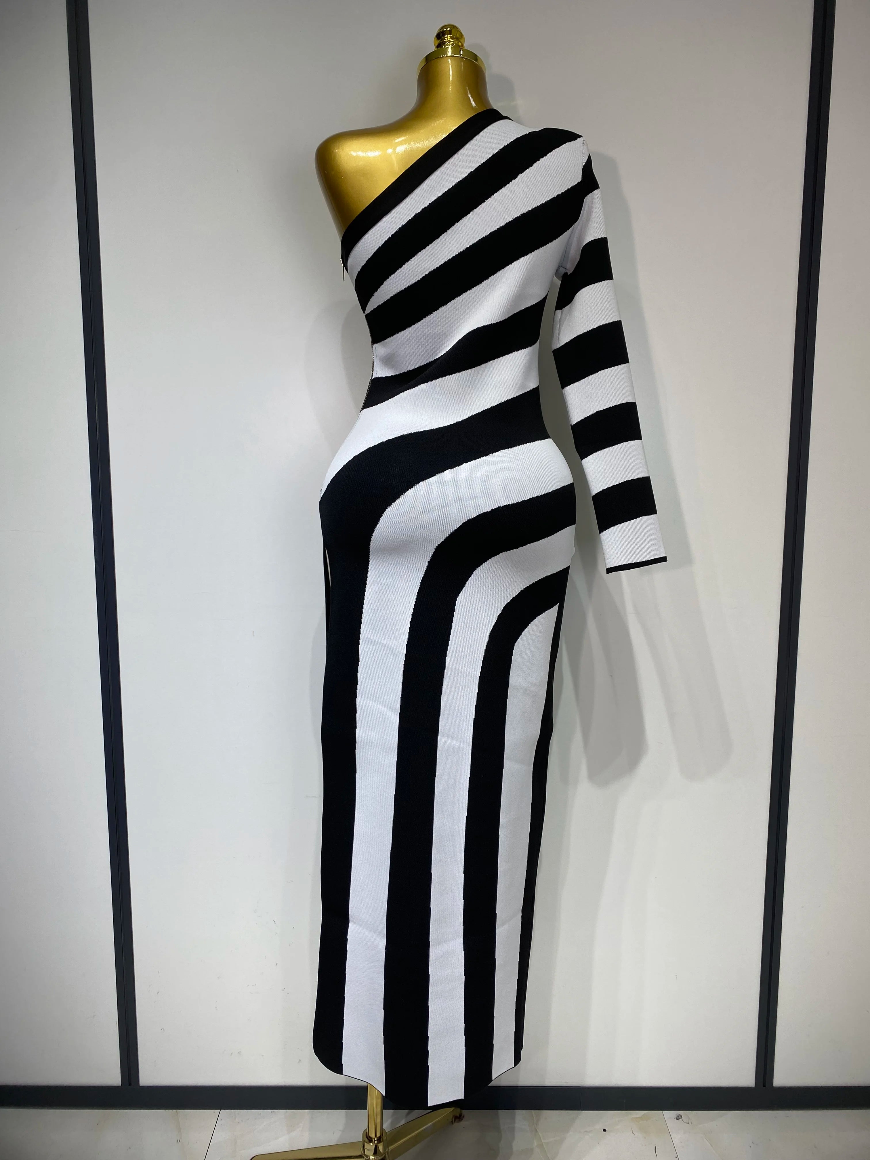 Luxury Birthday Dresses Women Sexy One Shoulder Striped High Split Jacquard Maxi Bandage Long Dress Elegant Evening Party Gown