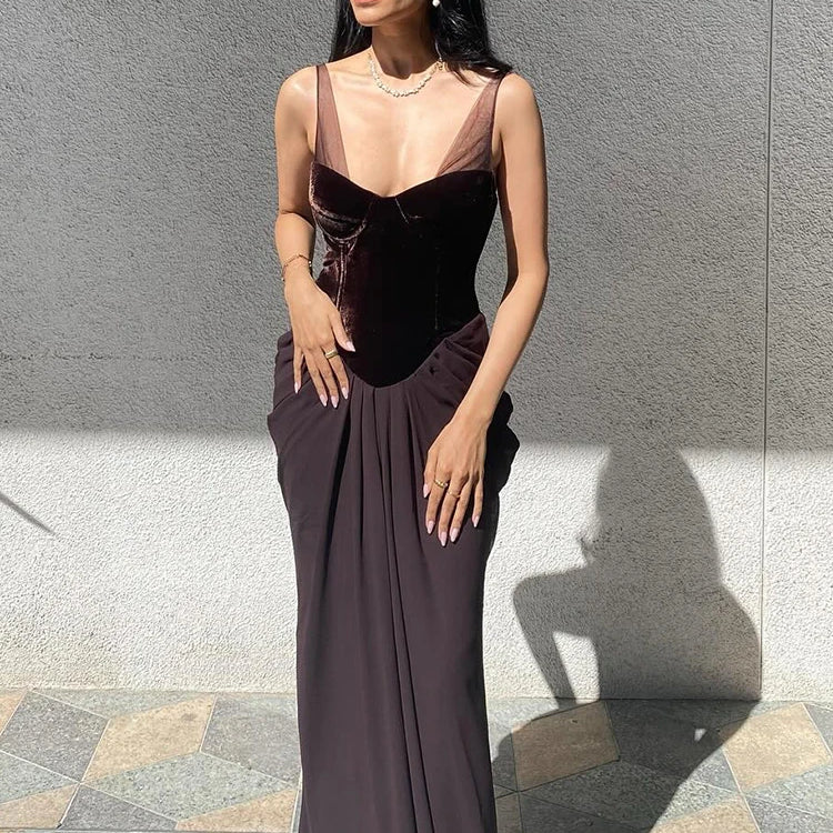 Chic Sleeveless Maxi Dress with Velvet Bodice and Chiffon Drape for Upscale Receptions Evening Gown