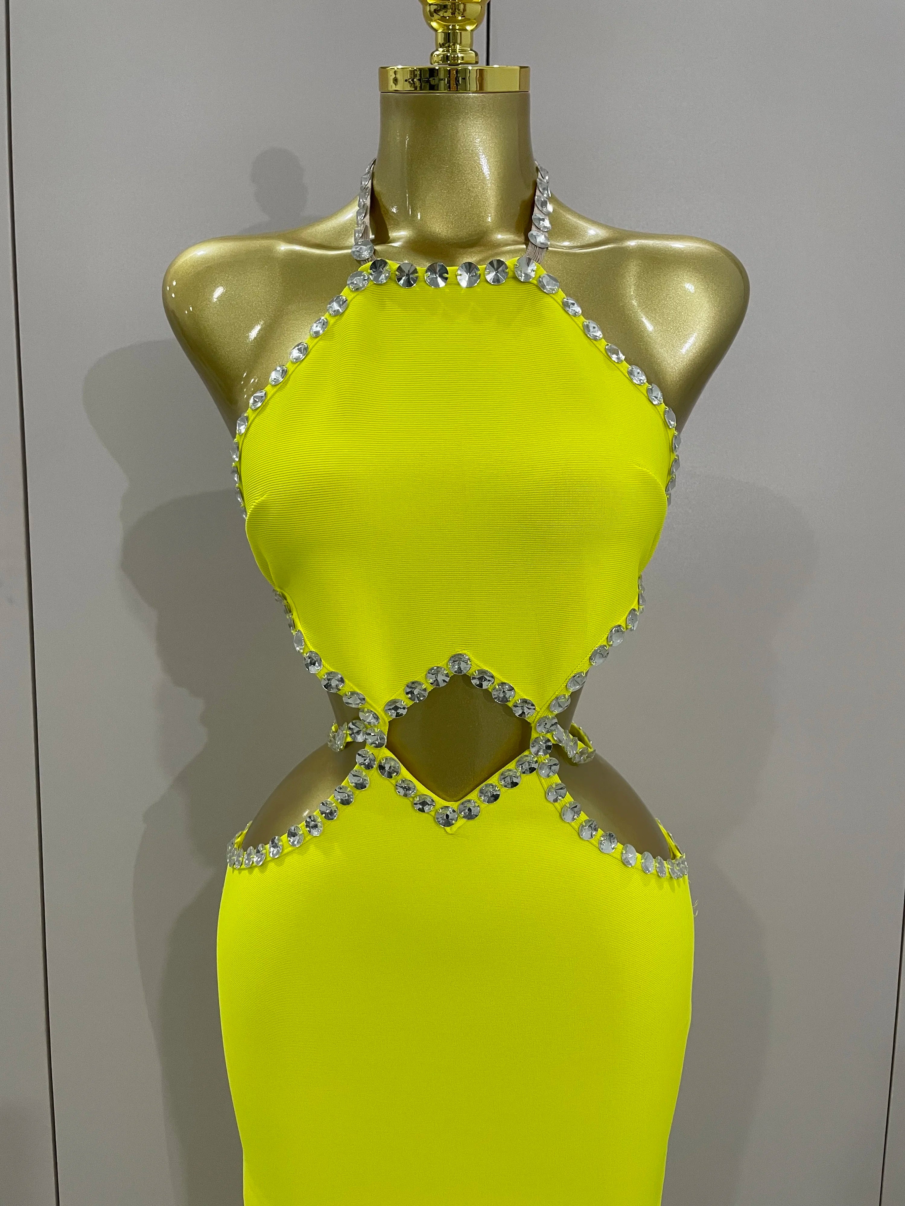 Luxury Sexy Backless Halter Beading Maxi Long Lemon Yellow Bandage Dress 2025 Women Elegant Evening Club Birthday Party Dress