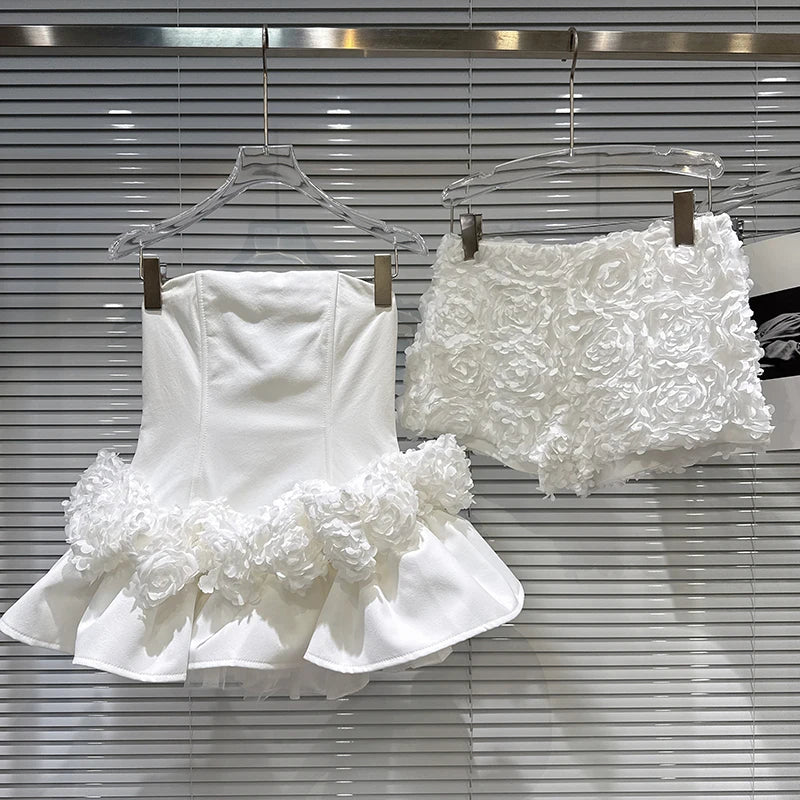 Winter New Sweet Fashion Ruched Floral Fishbone Strapless Dress With Solid Color Shorts Set For Women 11A07946 White Suit